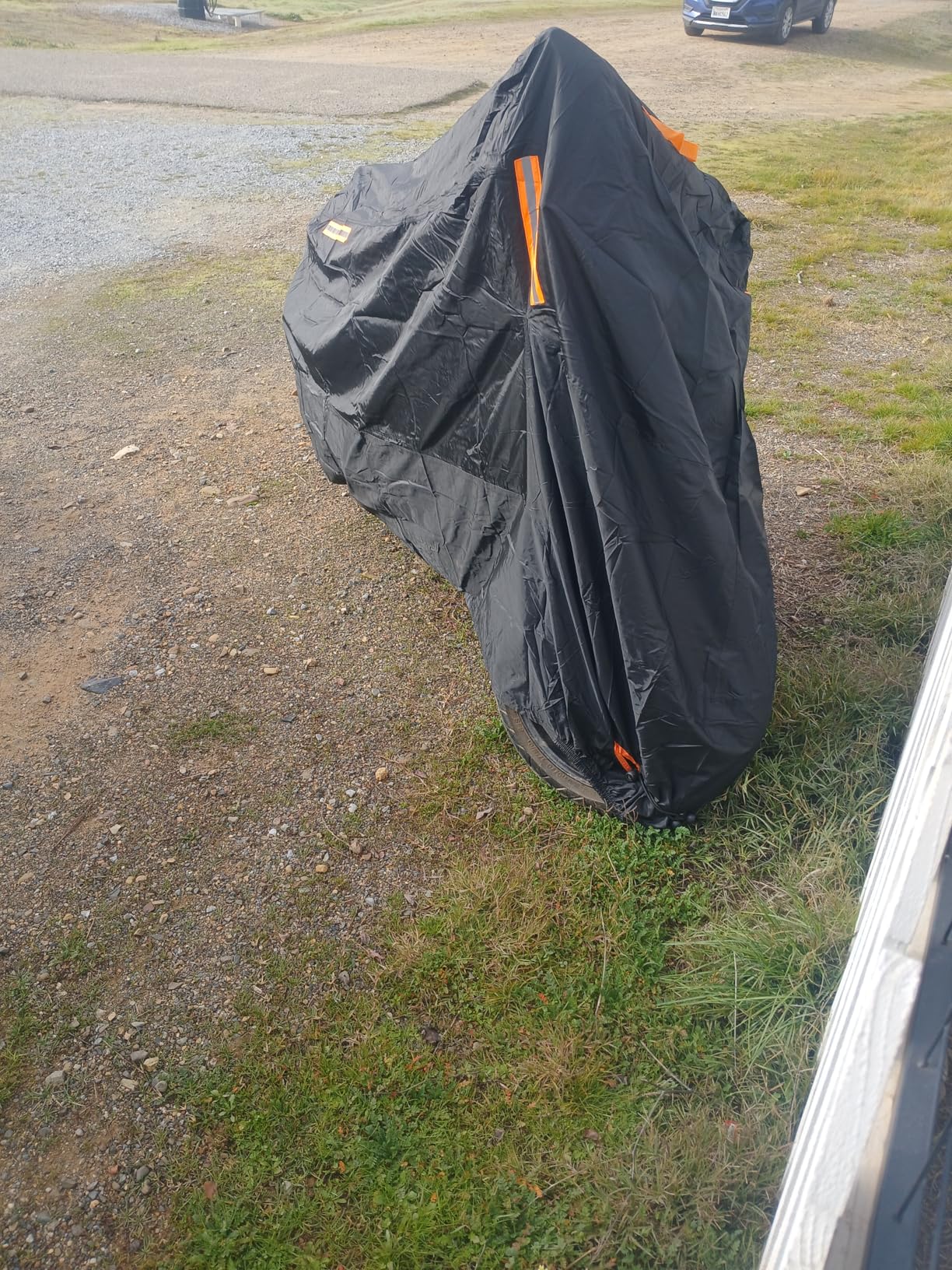 300D Heavy Duty Motorcycle Cover, SECELES All Season Durable Waterproof Outdoor Protection Scooter Cover 4 Reflective Tape Lock-Holes fits up to 86