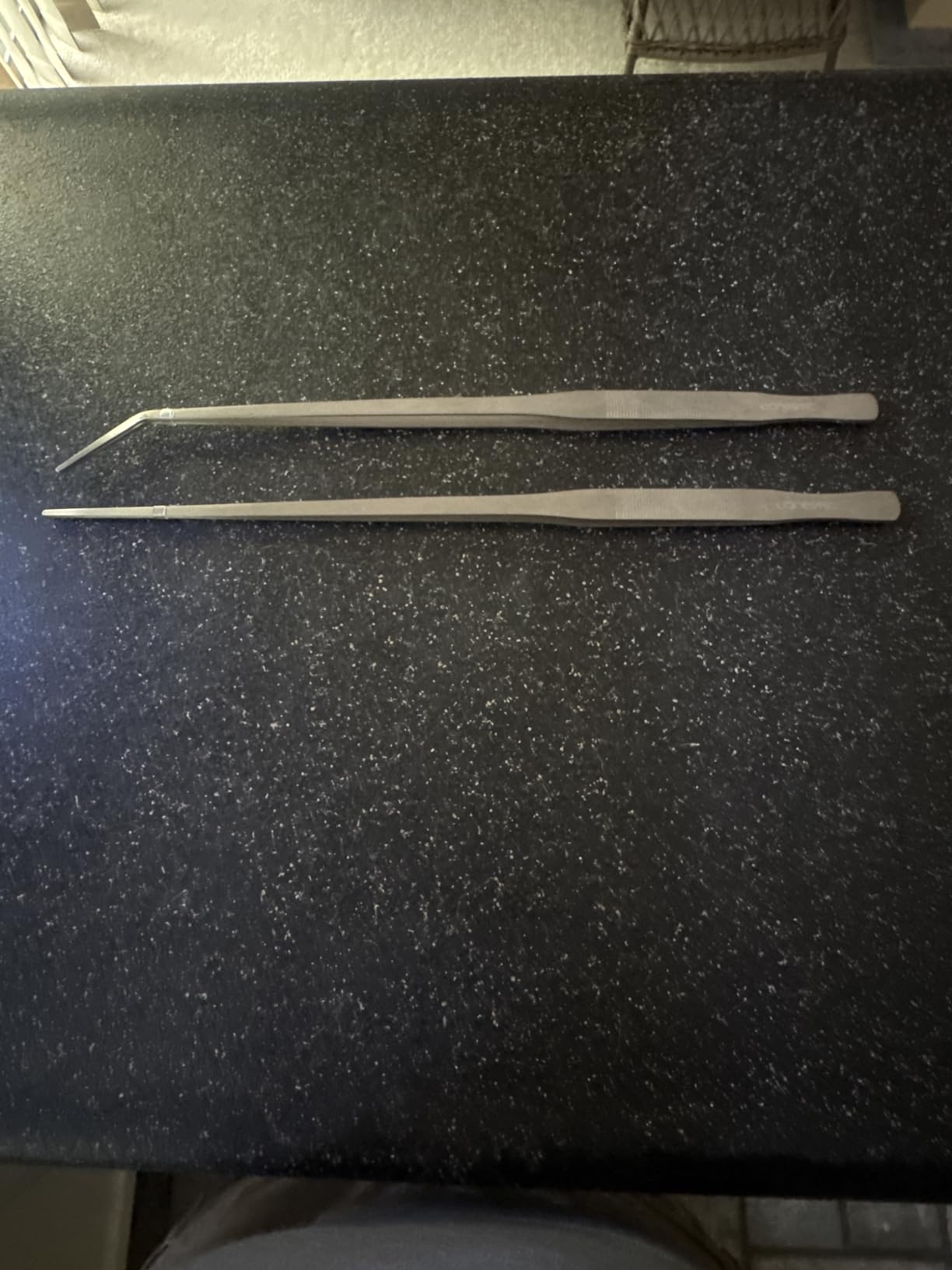 VORESTIC Straight and Curved Aquarium Tweezers Set 18 Inch, Stainless Steel Long Tweezers for Fish Tank Planting, Aquascaping, Reptile Feeding Tongs, Terrarium Tool and Aquarium Tongs customer photo 2