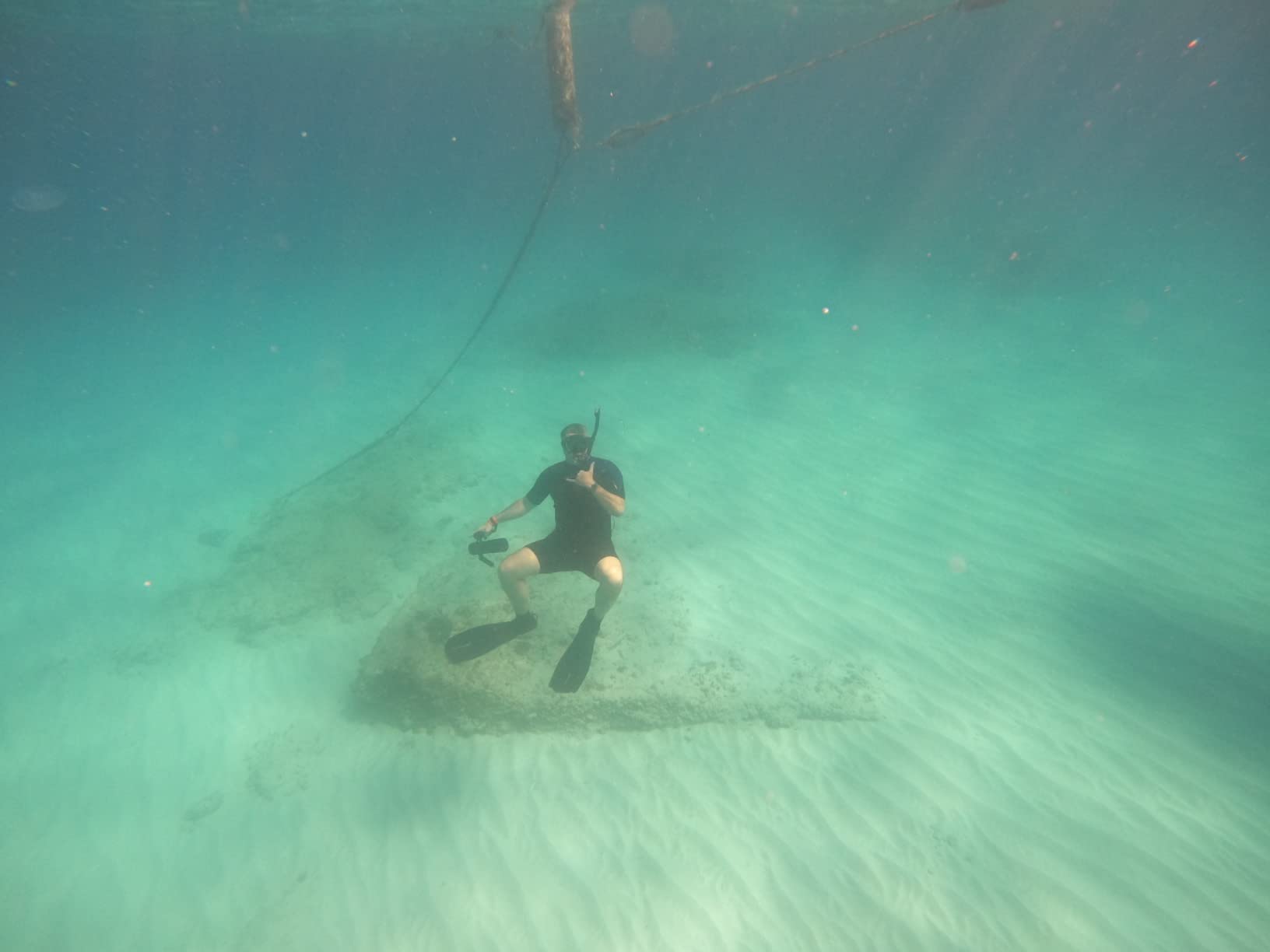 LEFEET Underwater Scooter S1 Pro, 3 Speed Adjustments, Max Speed 6.5km/h, Modular Sea Scooter with Action Camera Mount, 40M Depth Rating for Water Sports Diving, Snorkeling, Swimming, Freediving customer photo 1