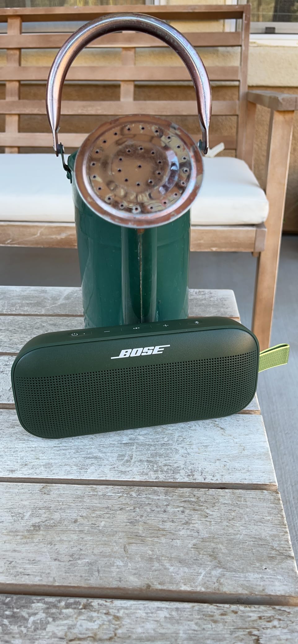 Bose SoundLink Flex Bluetooth Speaker (1st Gen) - Portable Speaker with Microphone, Wireless Waterproof Speaker for Travel, Outdoor and Pool Use, Black customer photo 1