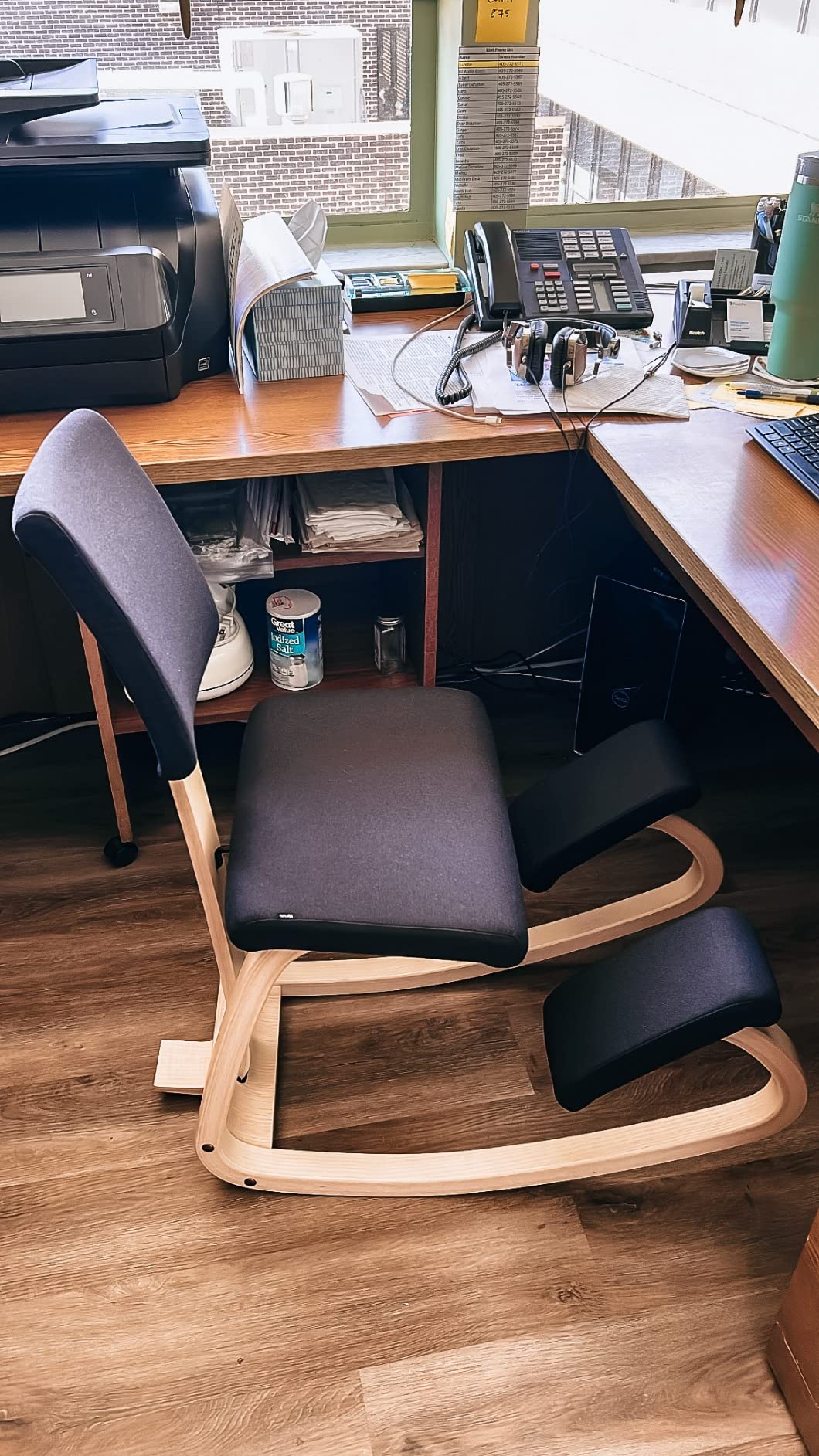 Variable Plus, Kneeling Chair with Backrest, Ergonomic Office Chair, 10-Year Limited Warranty, Designed by Peter Opsvik, Natural/Black customer photo 1