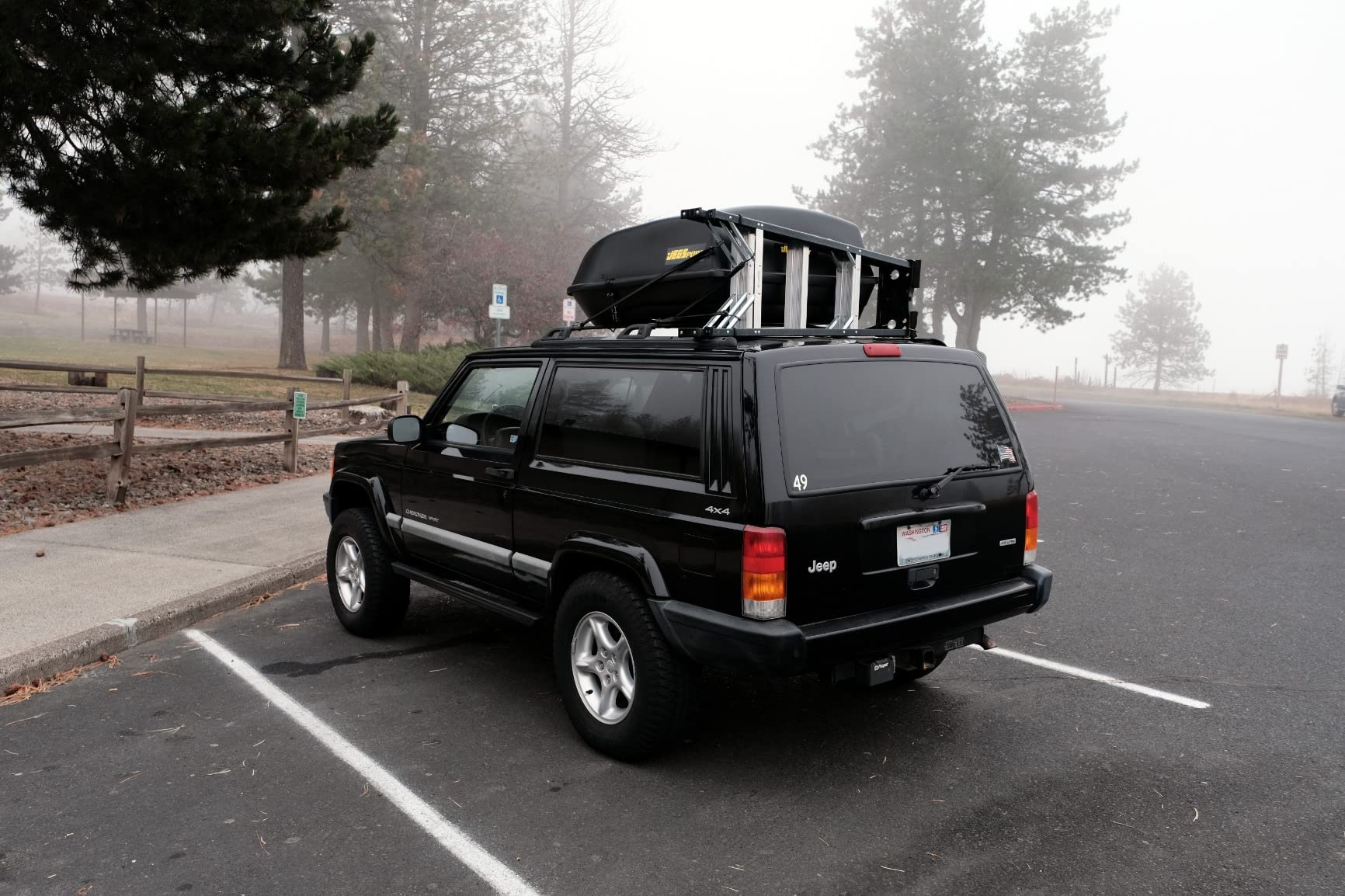 JEGS Rooftop Cargo Carrier for Car Storage - Large Roof Rack Cargo Carrier - Front Hinge/Rear Lock - Rear Opening Weatherproof Storage - Made in USA - 18 Cubic Ft - 110 Lb Capacity - Aero Design customer photo 2