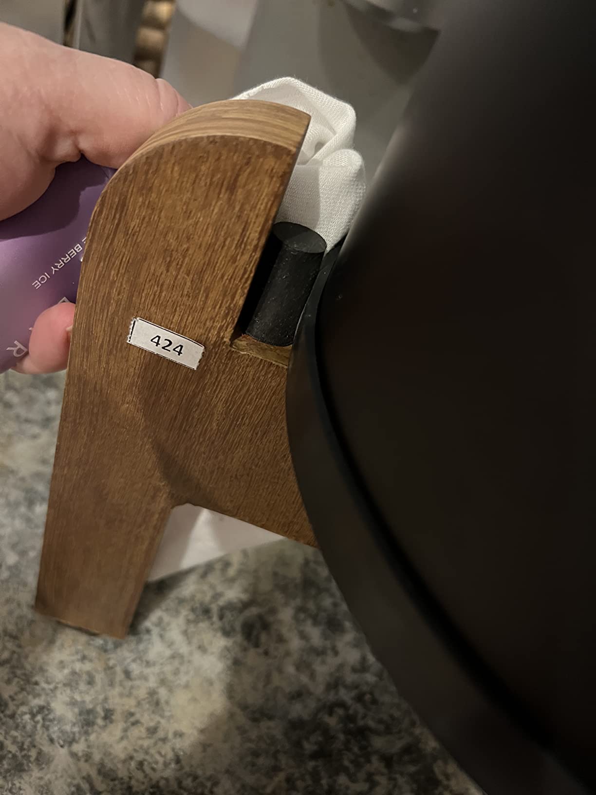 AquaEasy NSF/ANSI 372 Certified Stainless Steel Gravity Water Filter System (2.25 Gallon) 2X Activated Carbon Filter, Stainless Steel Tap and Wooden Stand | Countertop Water Filtration System (Matte) customer photo 2