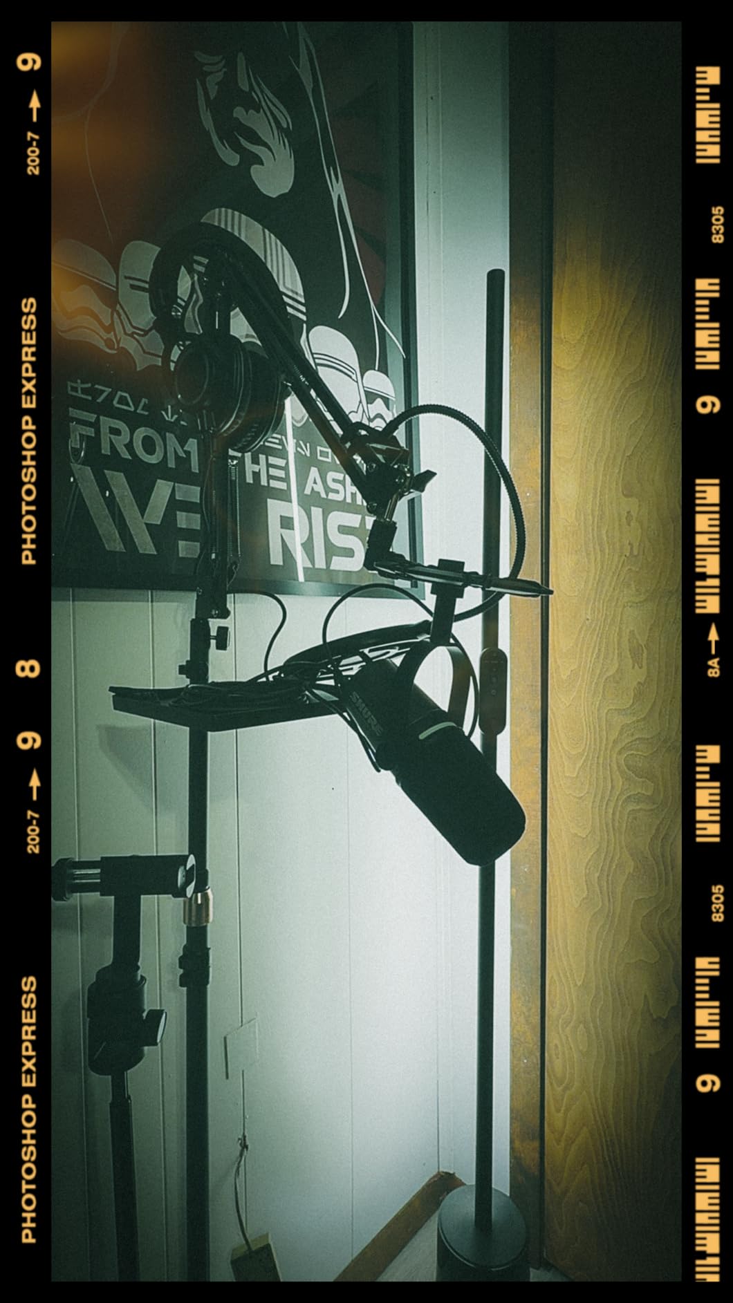 Shure MV7X XLR Dynamic Microphone - Voice-Isolating Cardioid Mic for Podcasting, Vocal Recording & Broadcasting, All-Metal, Black customer photo 1