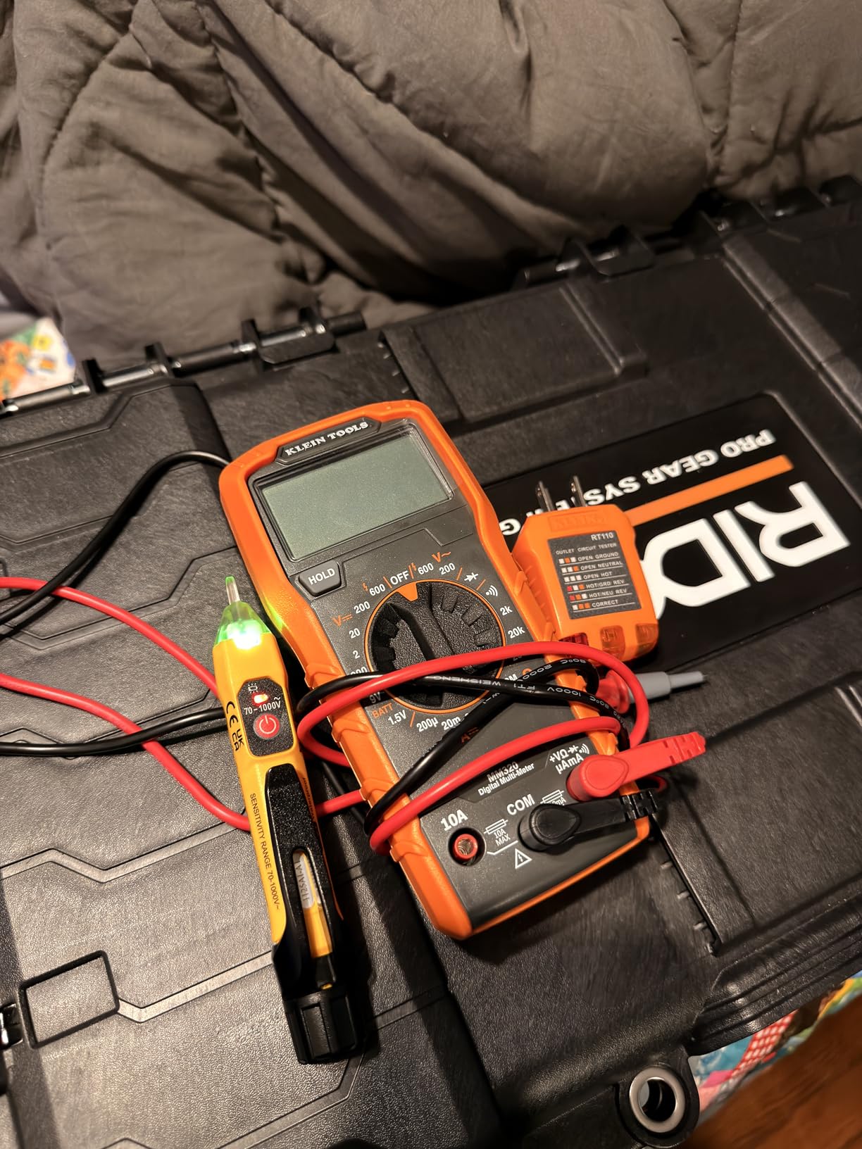 Klein Tools 69149P Electrical Test Kit with Digital Multimeter, Non-Contact Voltage Tester and Electrical Outlet Tester, Leads and Batteries customer photo 1