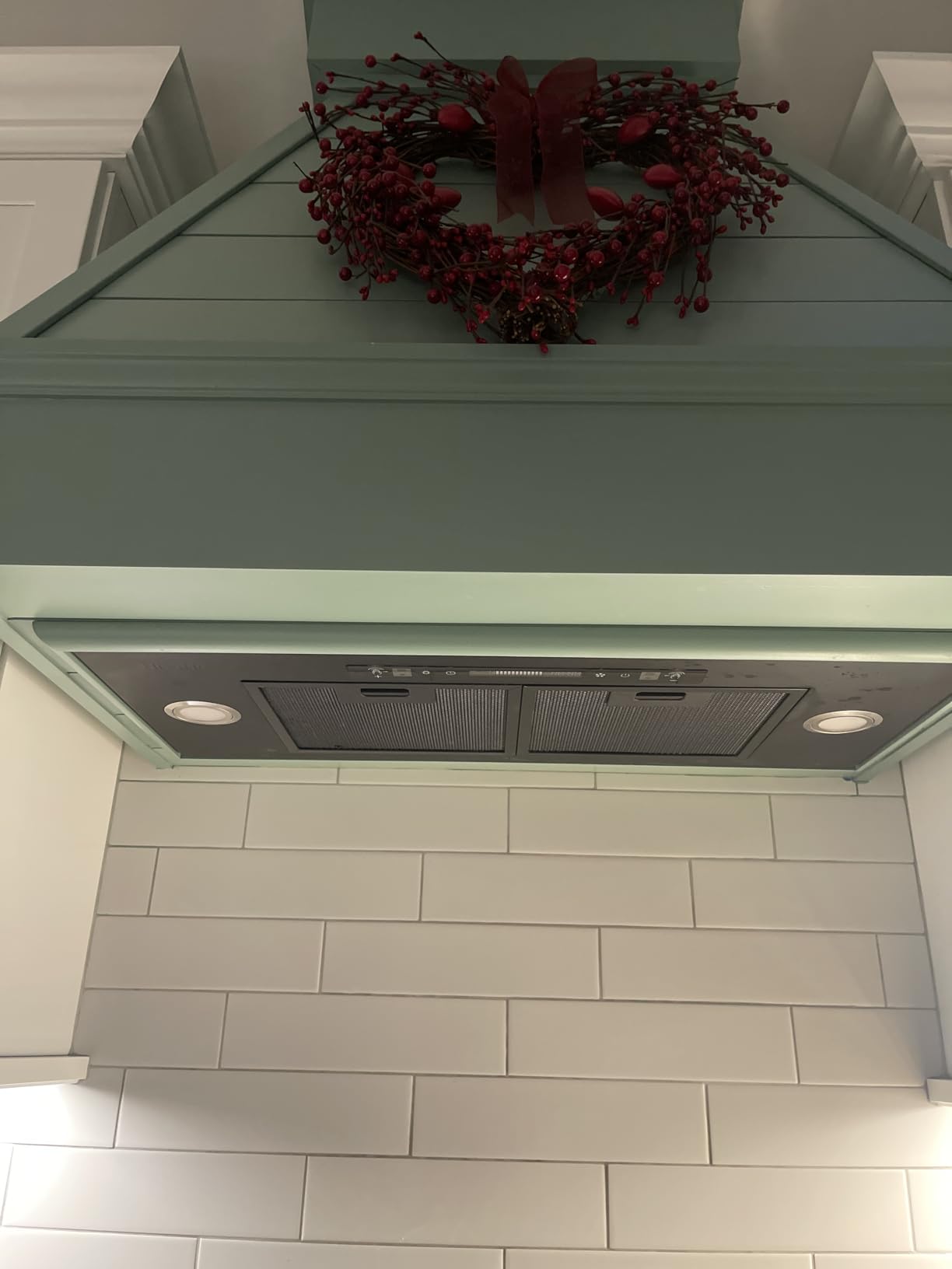 HisoHu 30 Inch Under Ducted Cabinet Range Hood with 1200 CFM, 4 Speed Gesture Sensing Kitchen Exhaust Hood & Touch Control Panel, Stainless Steel Stove Vent Hood with 2 LED Lights customer photo 1