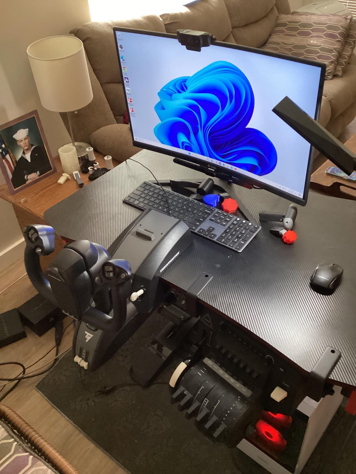 Thrustmaster TCA Yoke PACK Boeing Edition – Yoke & Quadrant Bundle for Xbox Series X|S & PC customer photo 2