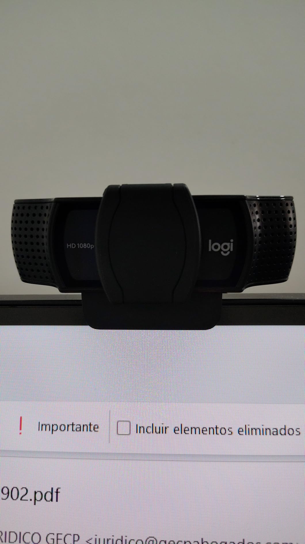 Logitech C920e HD 1080p Mic-Enabled Webcam, Certified for Zoom, Microsoft Teams Compatible, TAA Compliant customer photo 1