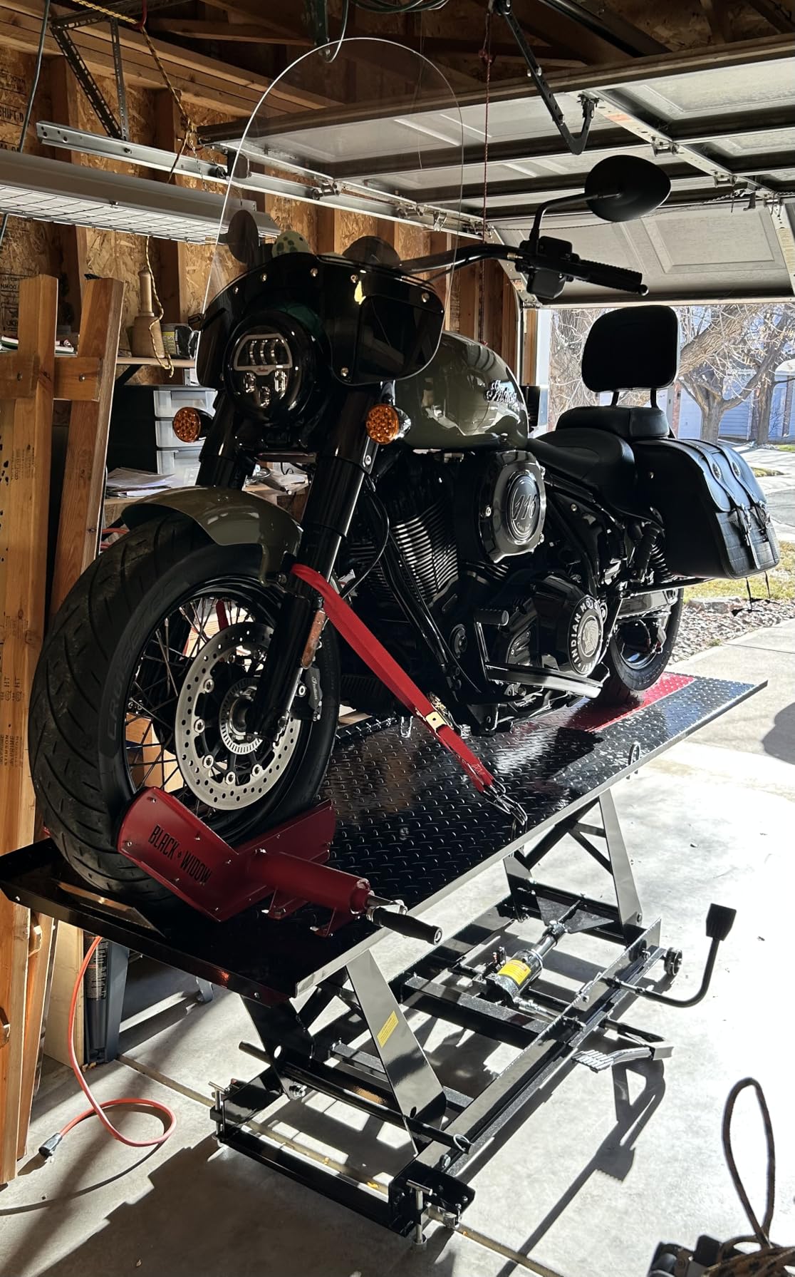 Black Widow Motorcycle Lift Table, Hydraulic, 1,000 lb, 32