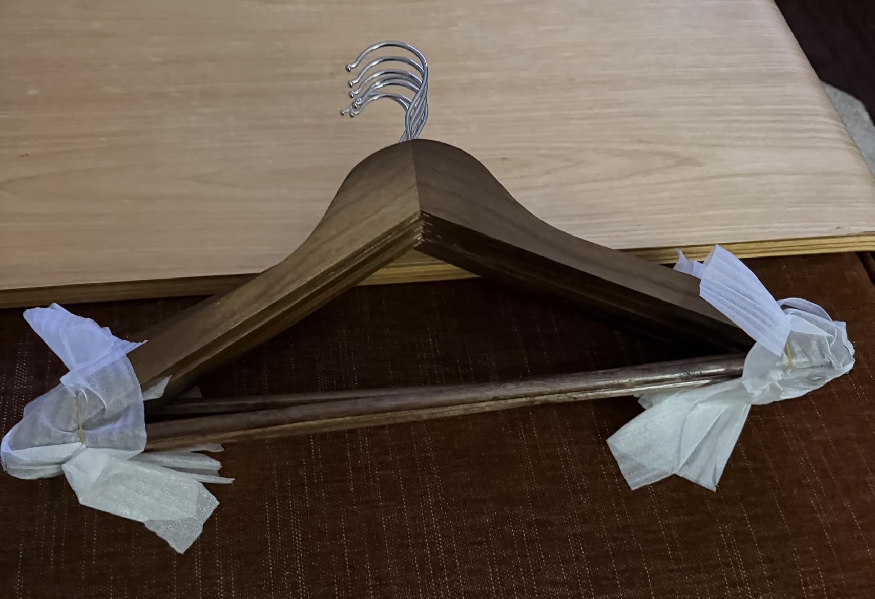 HOUSE DAY Wooden Hangers 10 Pack, Heavy Duty Wood Coat Hangers for Closet, Smooth Finish Wooden Suit Hanger with Non Slip Pants Bar, Sturdy Wood Clothes Hanger, Walnut customer photo 1