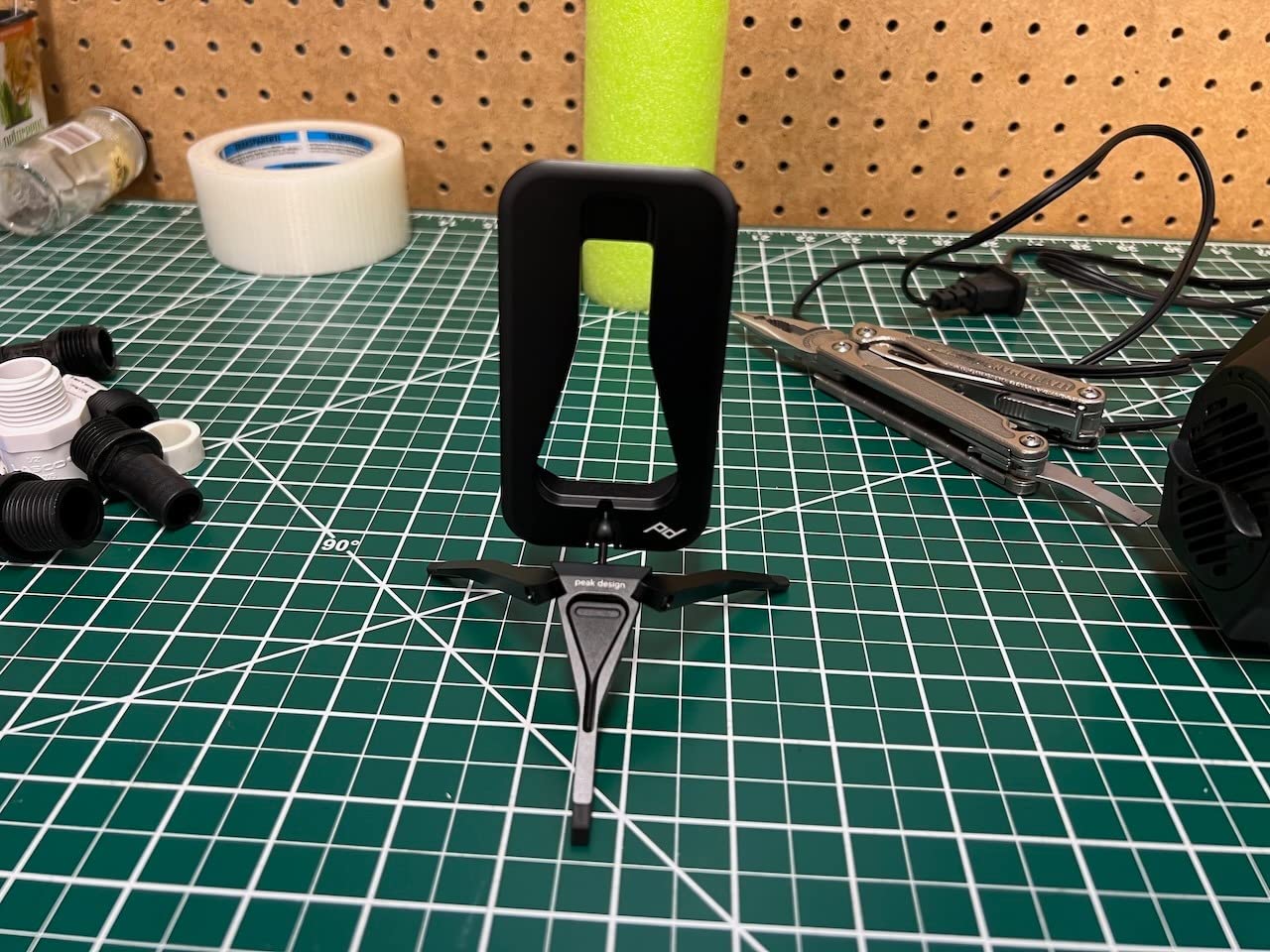 Peak Design Mobile Tripod, Black, Compact Design, Portable and Pocket Friendly, MagSafe Compatible, SlimLink Mounting, Use It as a 3-Legged Stand, Kickstand or Grip, Phone Tripod Stand customer photo 2