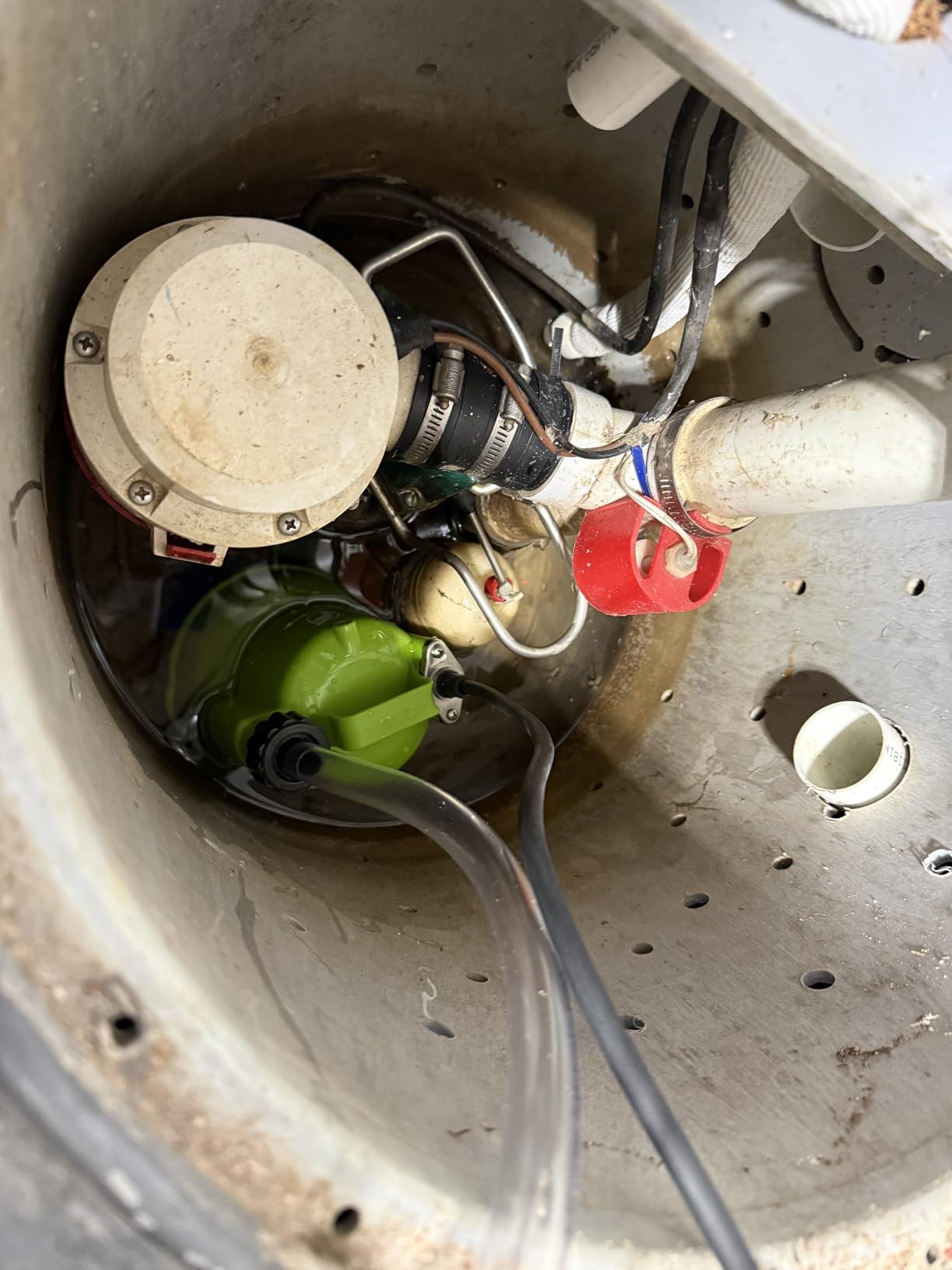 FLUENTPOWER 1/2HP Rain Barrel Pump, 1050GPH Submersible Water Pump with Float Switch and 26ft Cable, Drainage Water from Hot Tub Cellars Rain Barrel Ponds Pools customer photo 2