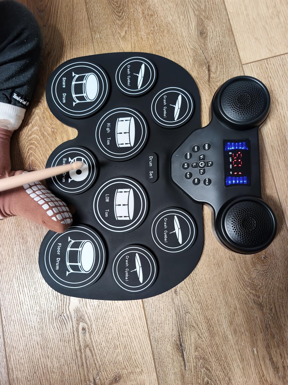 Electronic Drum Set with 7-Color LED Light Show on Strike, 9-Pad Electric Drums Set Bluetooth MIDI Support customer photo 2