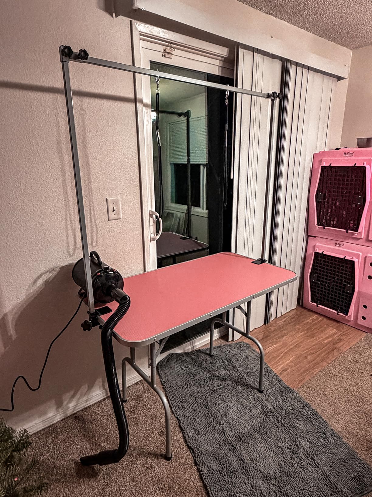 Yaheetech 46'' Pet Grooming Table for Large Dogs Adjustable Height - Portable Trimming Table Drying Table w/Arm/Noose/Mesh Tray Maximum Capacity Up to 265Lb -Pink customer photo 1