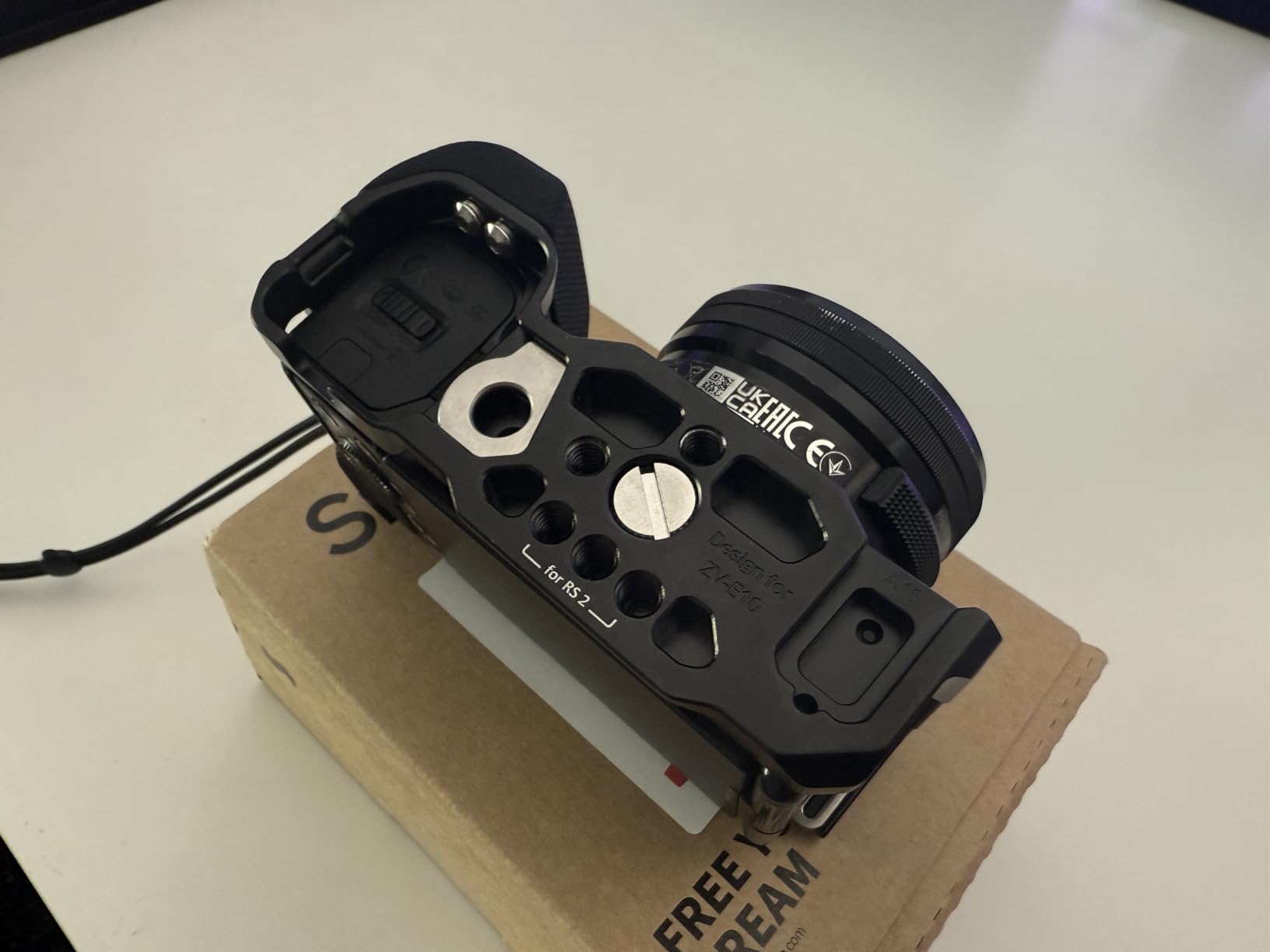 SMALLRIG ZV-E10 Cage with Silicone Handle and Built-in Threaded Holes, Cold Shoe and Quick Release Plate for Sony ZV-E10 customer photo 2