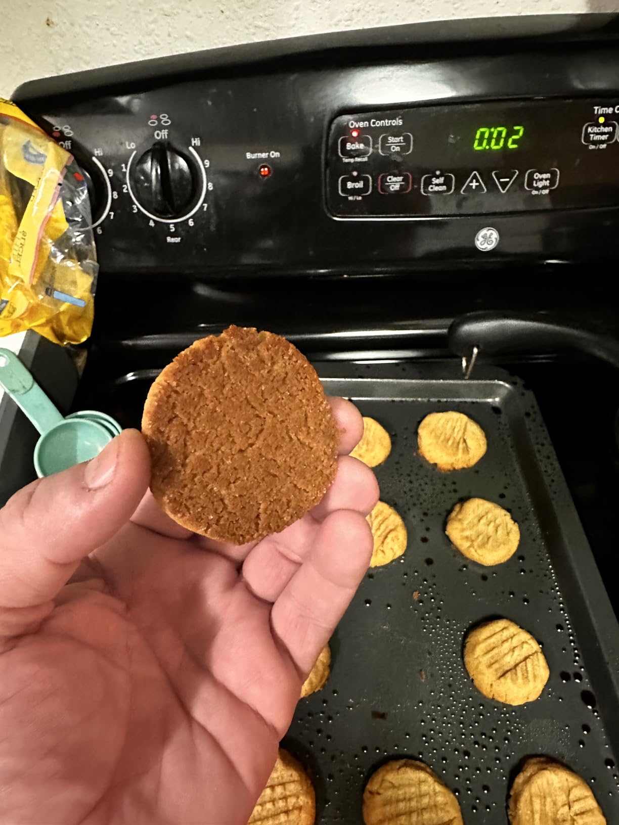 HONGBAKE Ceramic Baking Sheet Pan Set, Cookie Sheet for Oven, Bakeware Sets with Wider Grips, 3 Pack Half/Jelly Roll/Quarter Baking Tray, Premium, Dishwasher Safe - Dark Grey customer photo 2