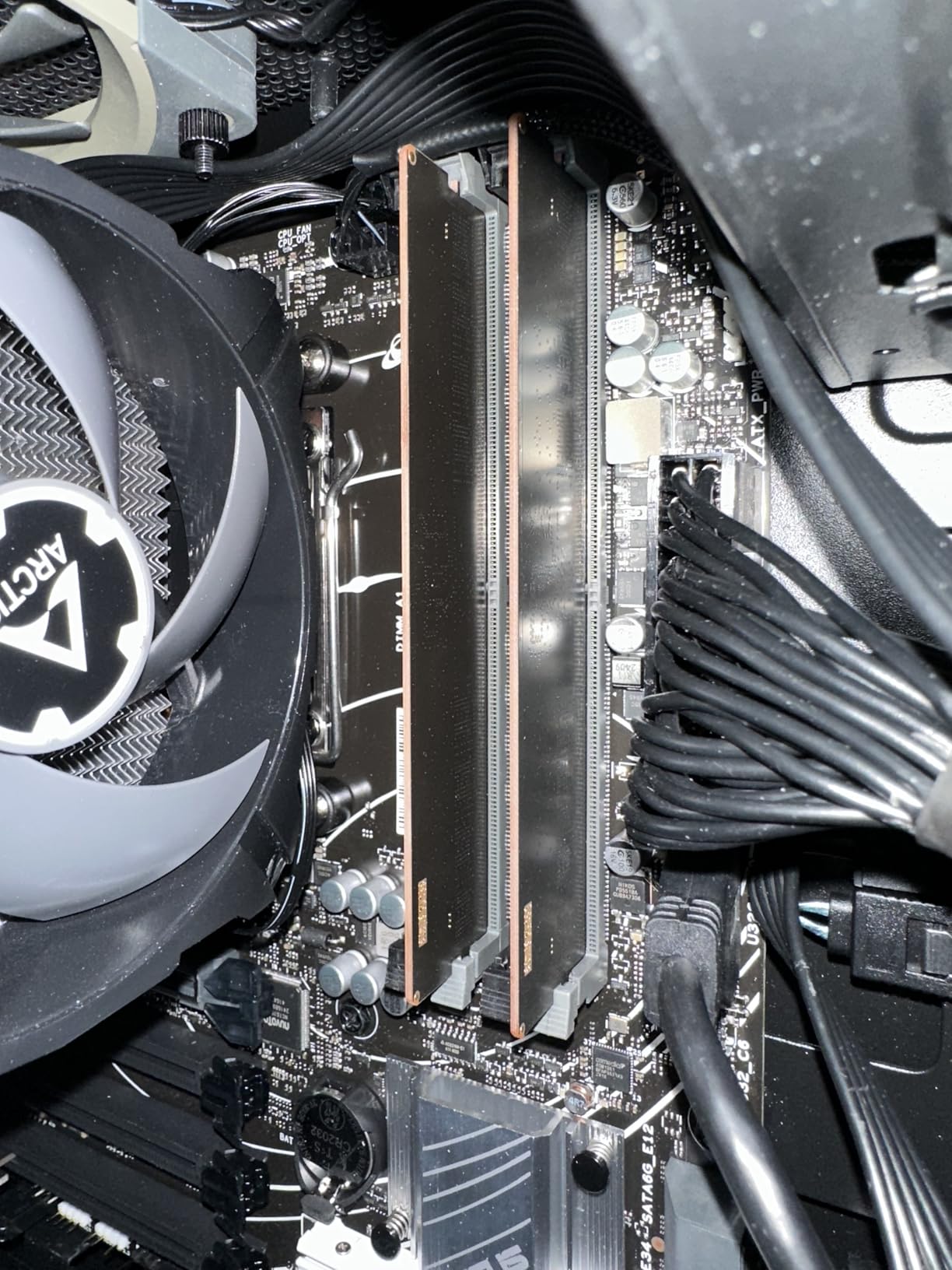 Crucial 32GB DDR5 RAM Kit (2x16GB), 4800MHz (PC5-38400) CL40 Desktop Memory, UDIMM 288-Pin, Compatible with 13th Gen Intel Core and AMD Ryzen 7000 - CT2K16G48C40U5 customer photo 2