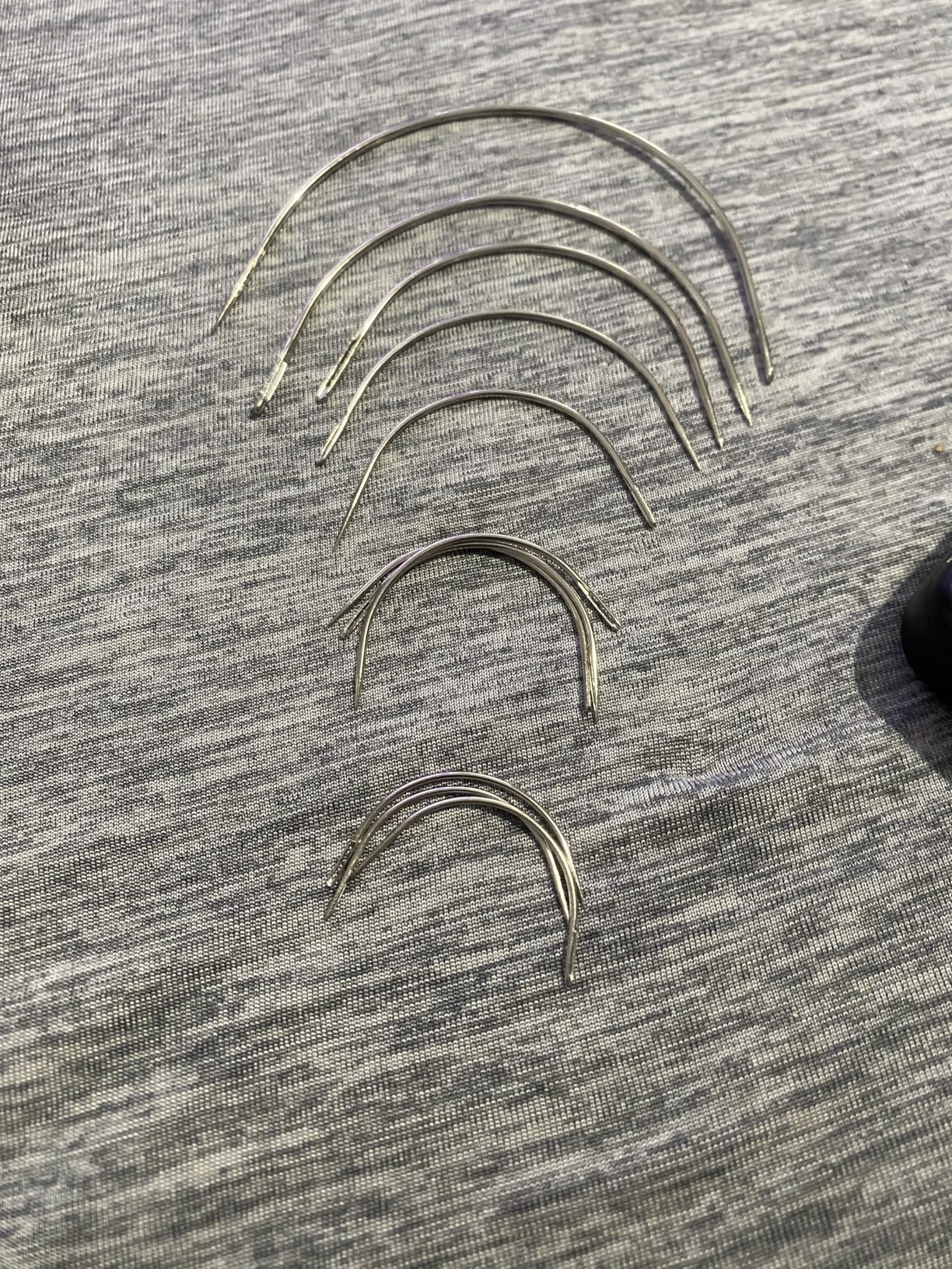 9 Pcs Heavy Duty Hand Sewing Needles Kit,Leather Sewing Needles with 5 Leather Hand Sewing Needle and 4 Curved Needle for Home Upholstery,Leather Needles for Hand Sewing,Carpet Canvas Repair customer photo 2