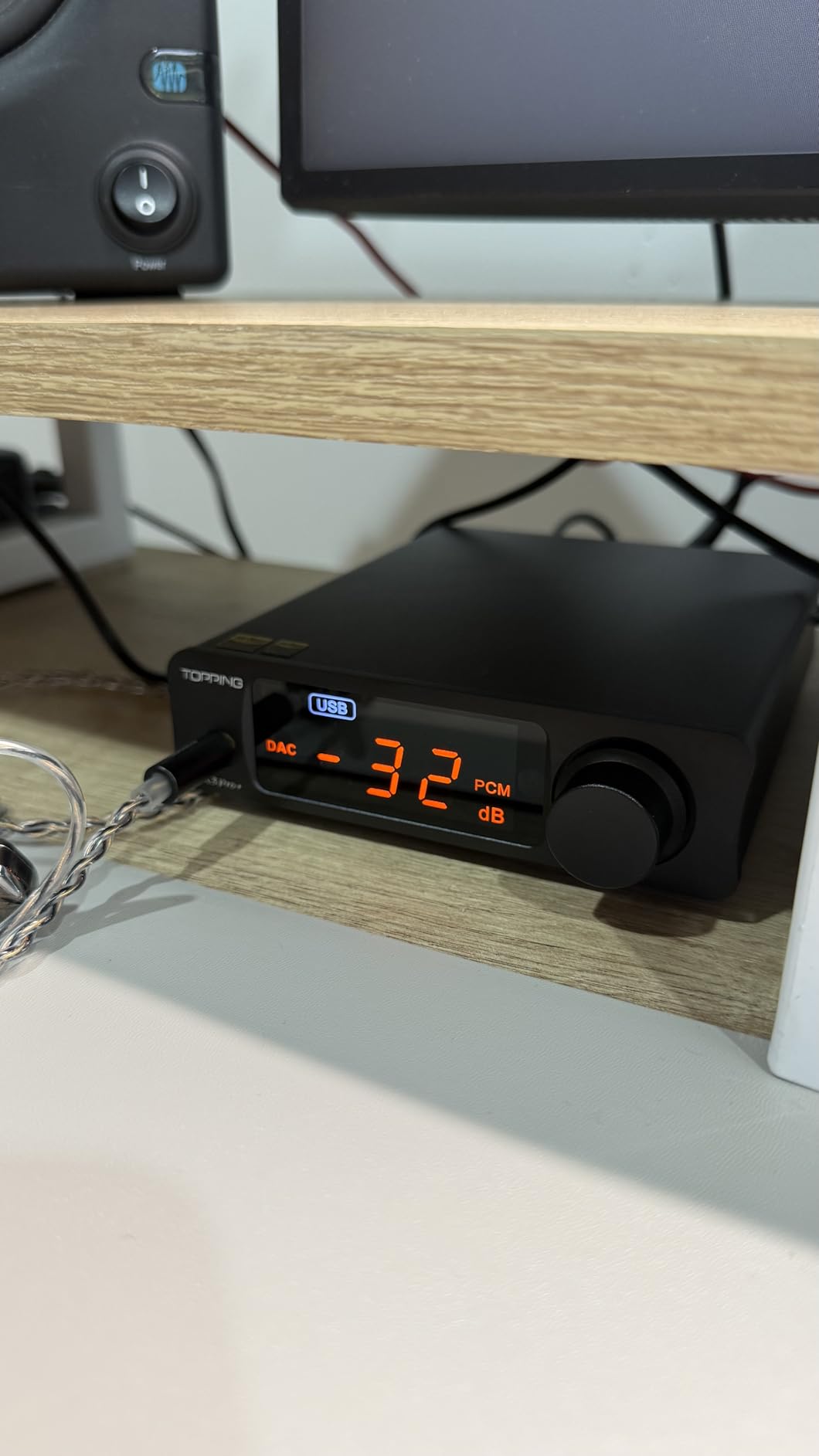 Topping DX3pro+ LDAC Headphone Amplifier - ES9038Q2M XU208 NFCA Bluetooth5.0 Audio Decoder USB/Opt/Coax DAC AMP Pre Amplifier with Remote Control (Black) customer photo 1