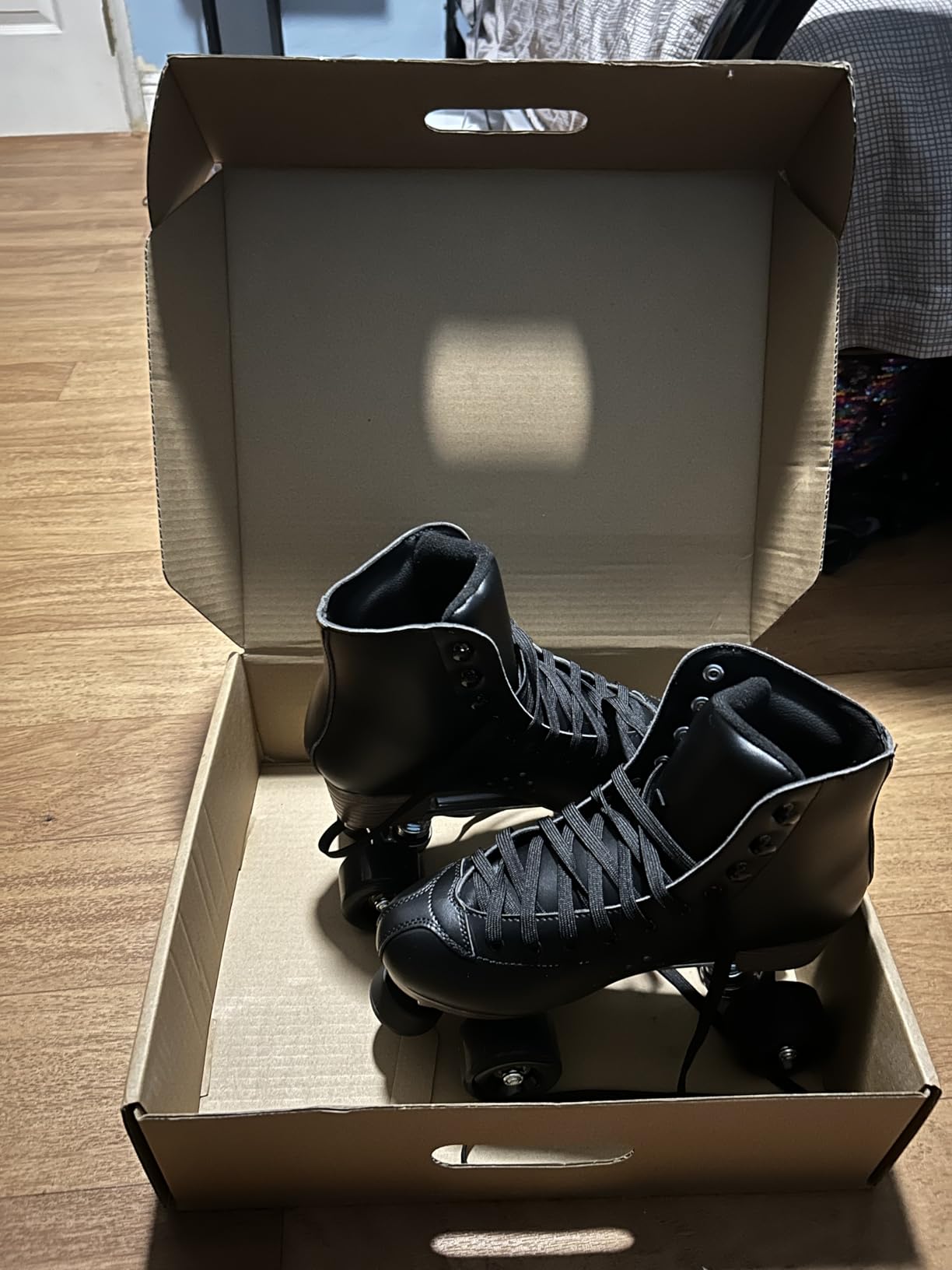 PAPAISON Roller Skates for Women and Men, Deluxe 2 Layer Microfiber Leather Double Row-Classic Roller Skates for Girls, Professional Outdoor Indoor Quad-Skates for Kids & Adults customer photo 2