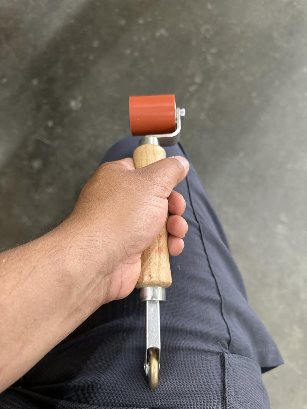 QWORK Seam Roller, 40mm Silicone Seam Roller with 6mm Brass Detail Penny Roller, Smoothing Seam Roller Tool for PVC/TPO/EPDM Single Ply Roofing Tape customer photo 1