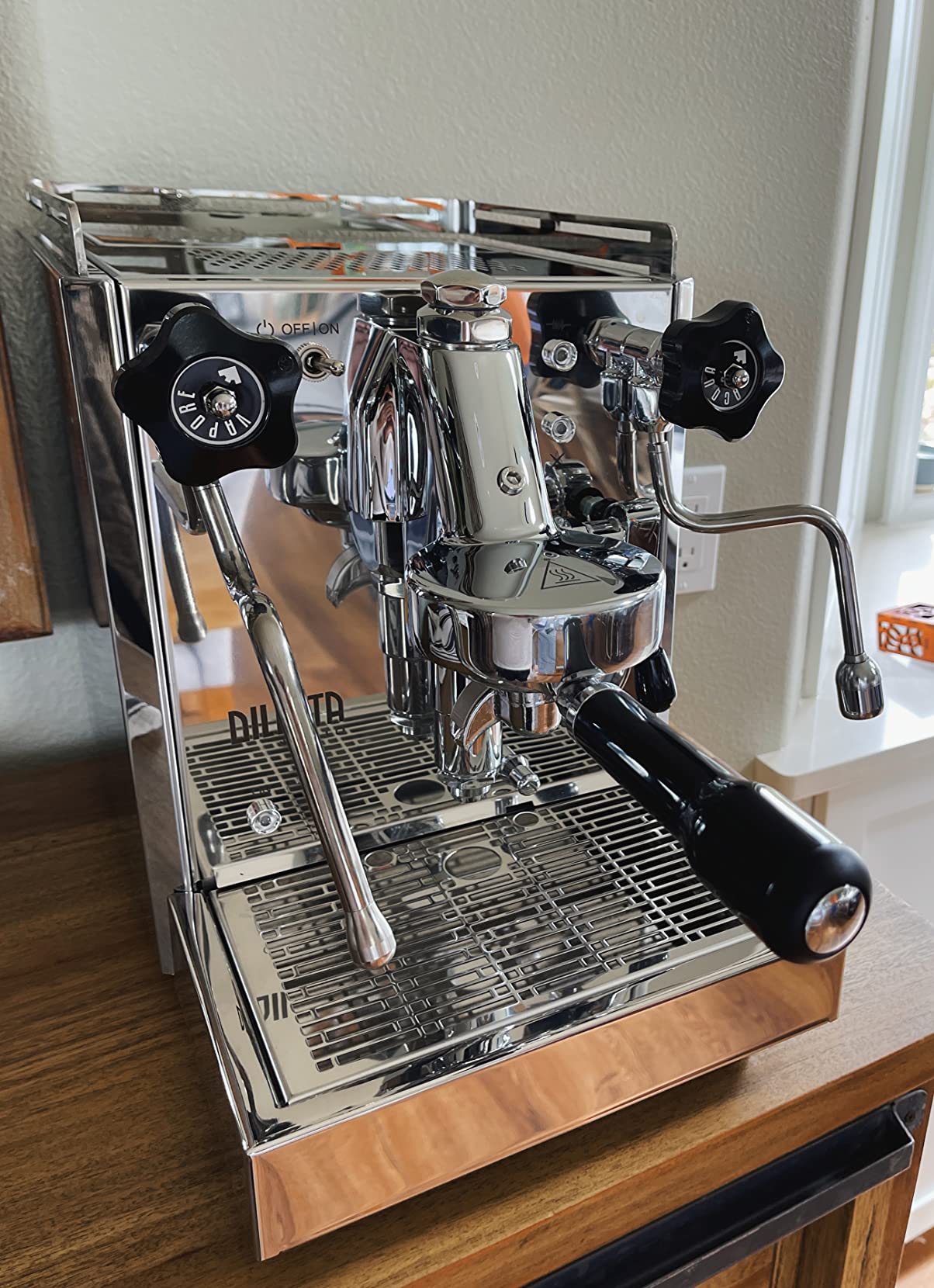 Diletta Bello Espresso Machine with Heat Exchanger, E61 Group, Manual Control, 3 Liter Boiler, Made In Italy customer photo 1