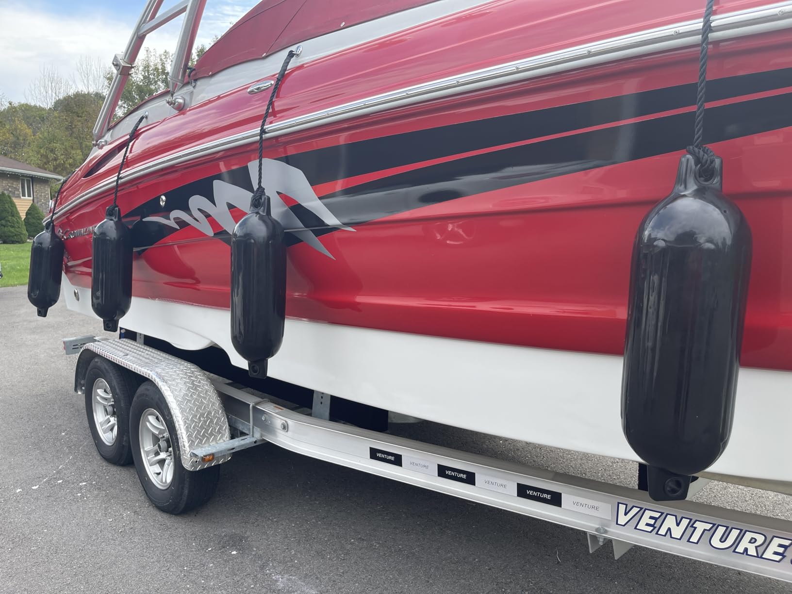 Dreizack Boat Fenders 4 Pack, Boat Bumpers for Docking with 4 Ropes, Inflatable Ribbed Marine Pontoon Boat Fender Bumper for Docks with 1 Storage Bag, 1 Air Pump and 4 Needles customer photo 1