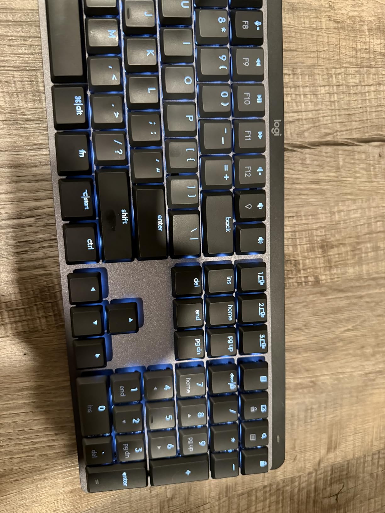 Logitech MX Mechanical Wireless Illuminated Performance Keyboard, Tactile Quiet Switches, Backlit Keys, Bluetooth, USB-C, macOS, Windows, Linux customer photo 2