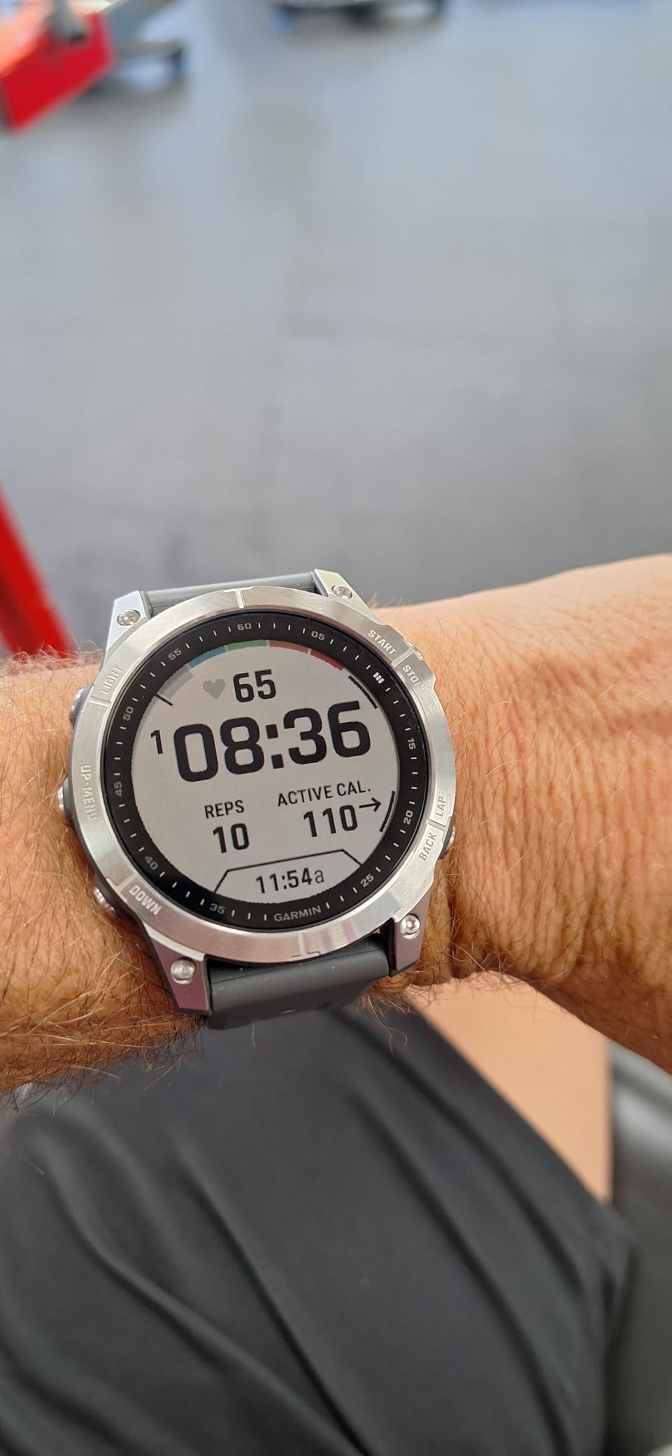 Fenix 7 Standard Edition Multisport GPS Watch with Sunlight-Visible Transflective Memory-in-Pixel Display (Silver with Graphite Band) customer photo 1