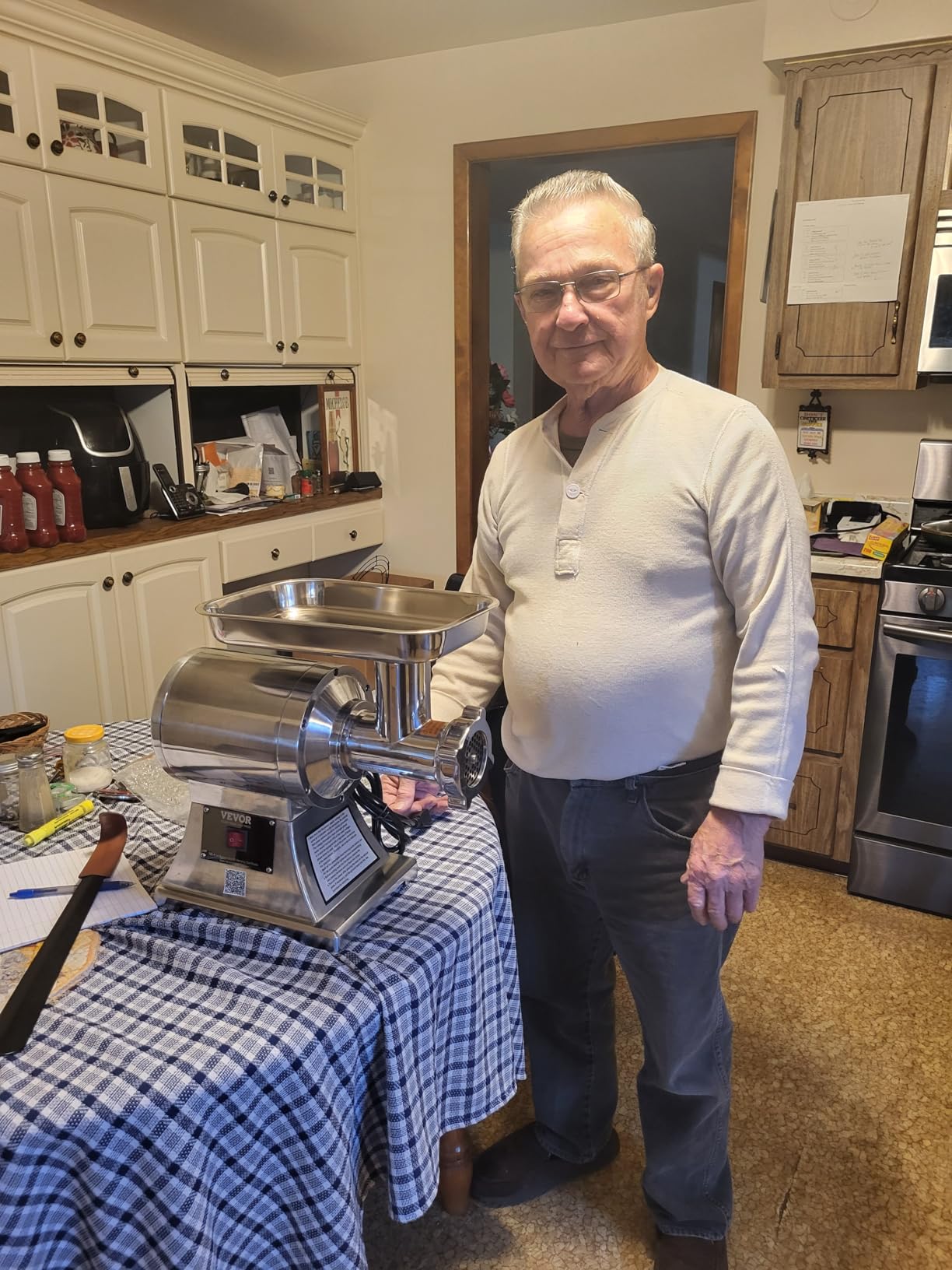 VEVOR Commercial Meat Grinder, 550LB/h 1100W Electric Meat Mincer, ETL Approved Heavy Duty Industrial Meat Mincer Machine customer photo 1