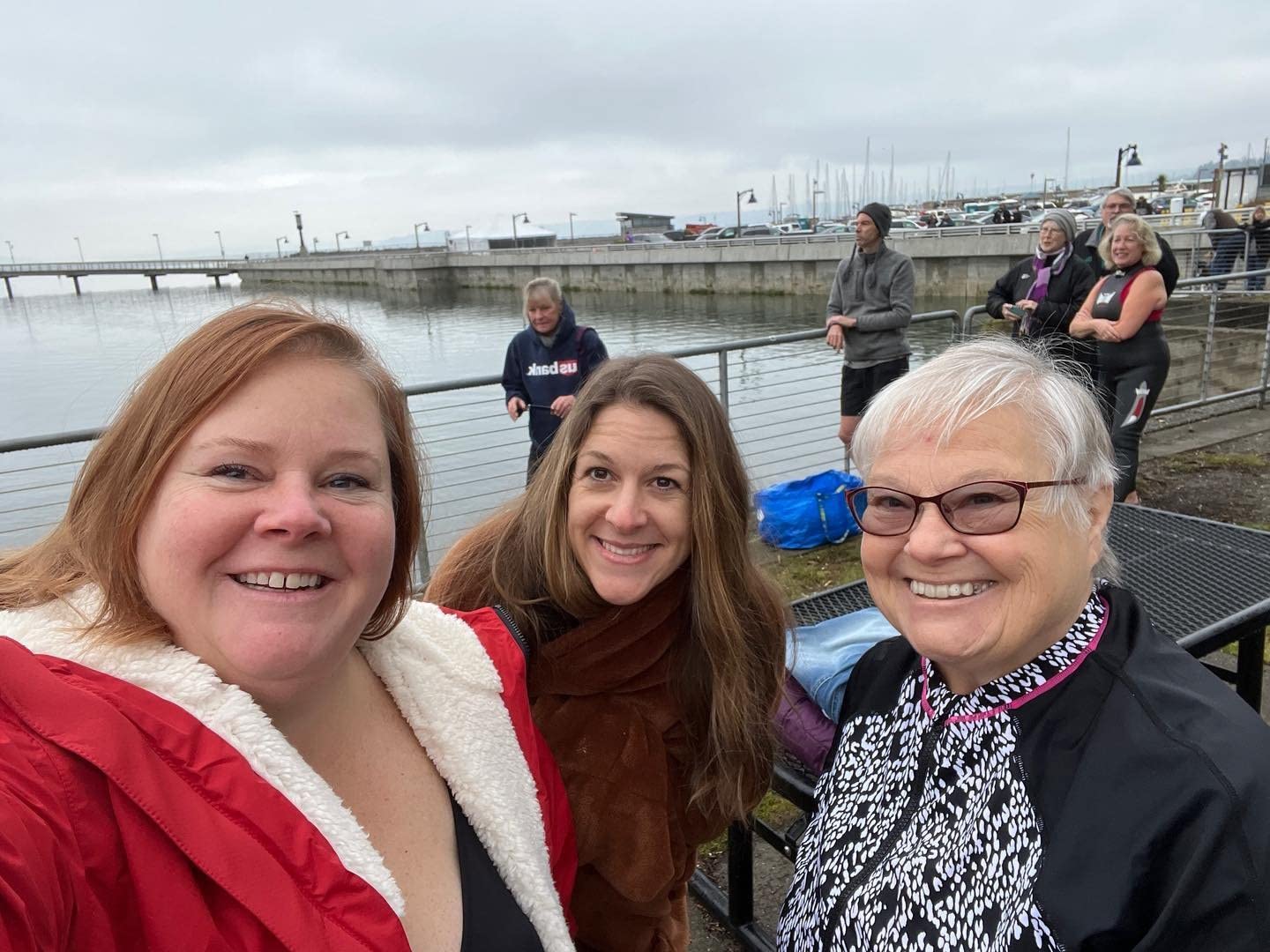 Hiturbo Warm Waterproof Swim Parka: Oversized Hooded Changing Robe - Sherpa Liner Swimming Coat - Recycled Fabric Surf Poncho customer photo 2