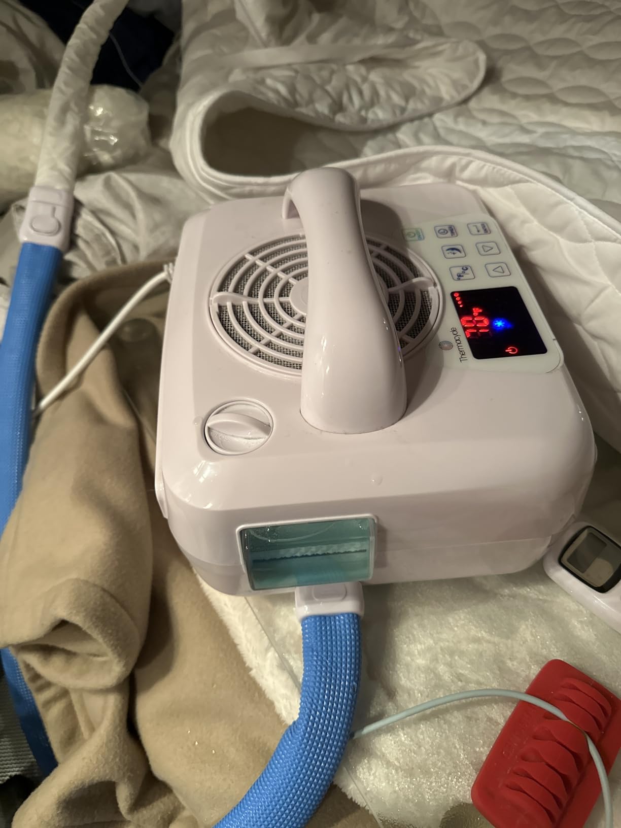 Water Circulating Sleep Pad by Thermacycle; Cools and Heats, EMF Free Therapeutic Mattress Pad; Sleep Aid- for Hot Flashes, Night Sweats, Menopause, Insomnia, Hyperhidrosis - Queen - 60