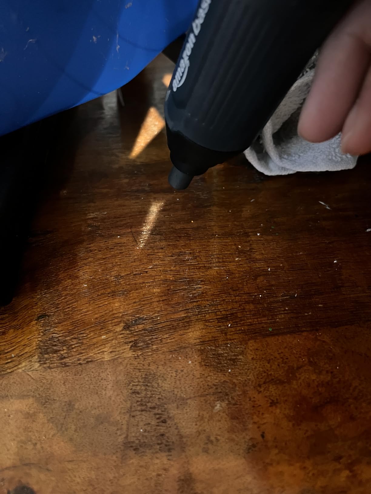 Amazon Basics by SKIL 4V Cordless Stick Screwdriver with 10-Piece Bit Set, USB Cable, LED Light, 3 Torque Settings customer photo 2