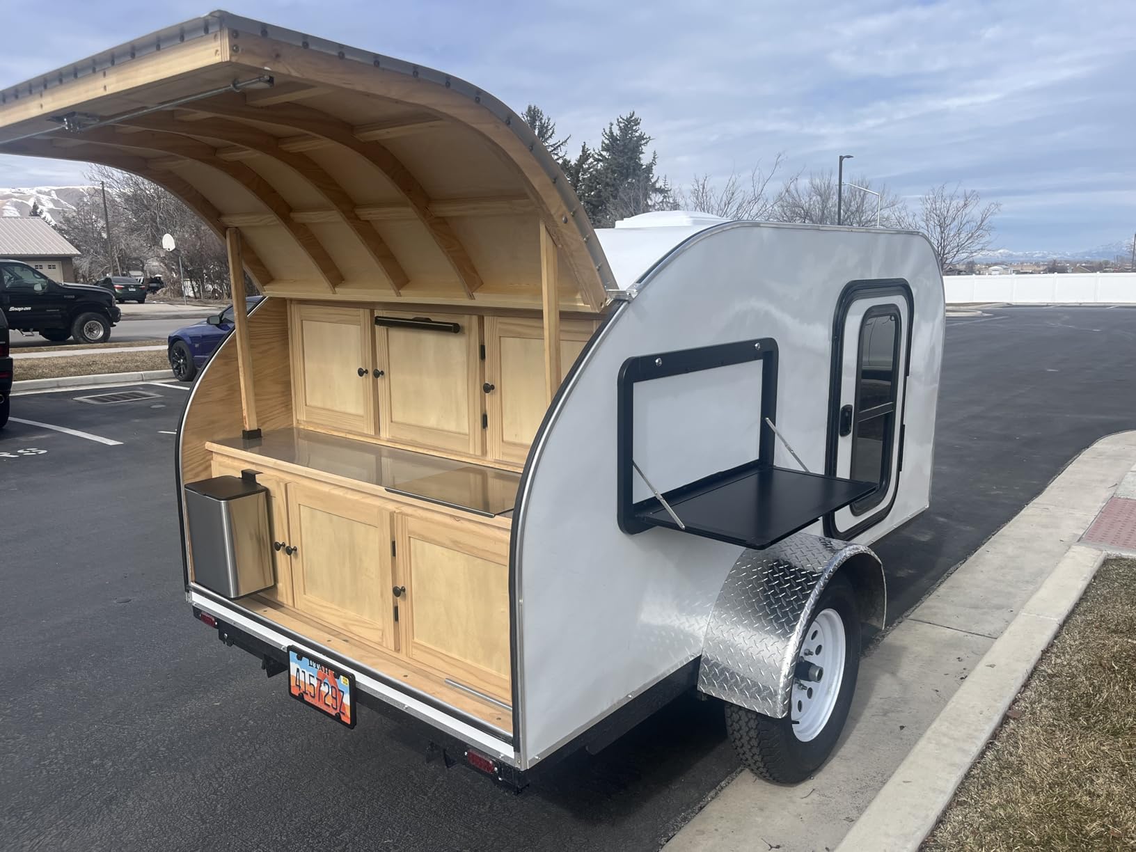 Foldable Rv Tables, 31.5 x 17.7 inchs Campervan Outside Picnic Wall Mounted Table, Premium Aluminum Alloy Folding Wall Table Lockable Wall Table Kit for Campervans and Motorhomes customer photo 1