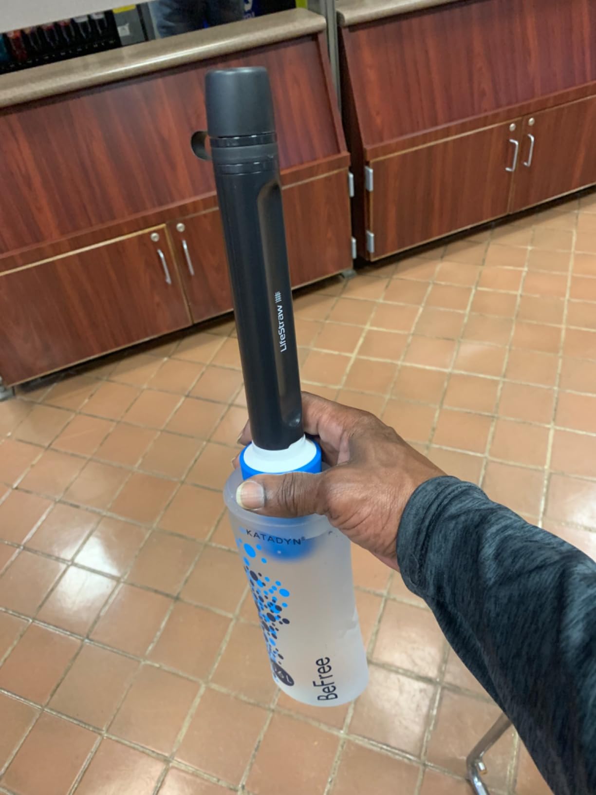 LifeStraw Peak Series Personal Water Filter for Hiking, Camping, Travel, and Emergency Preparedness, 1 Pack, Mountain Blue customer photo 2