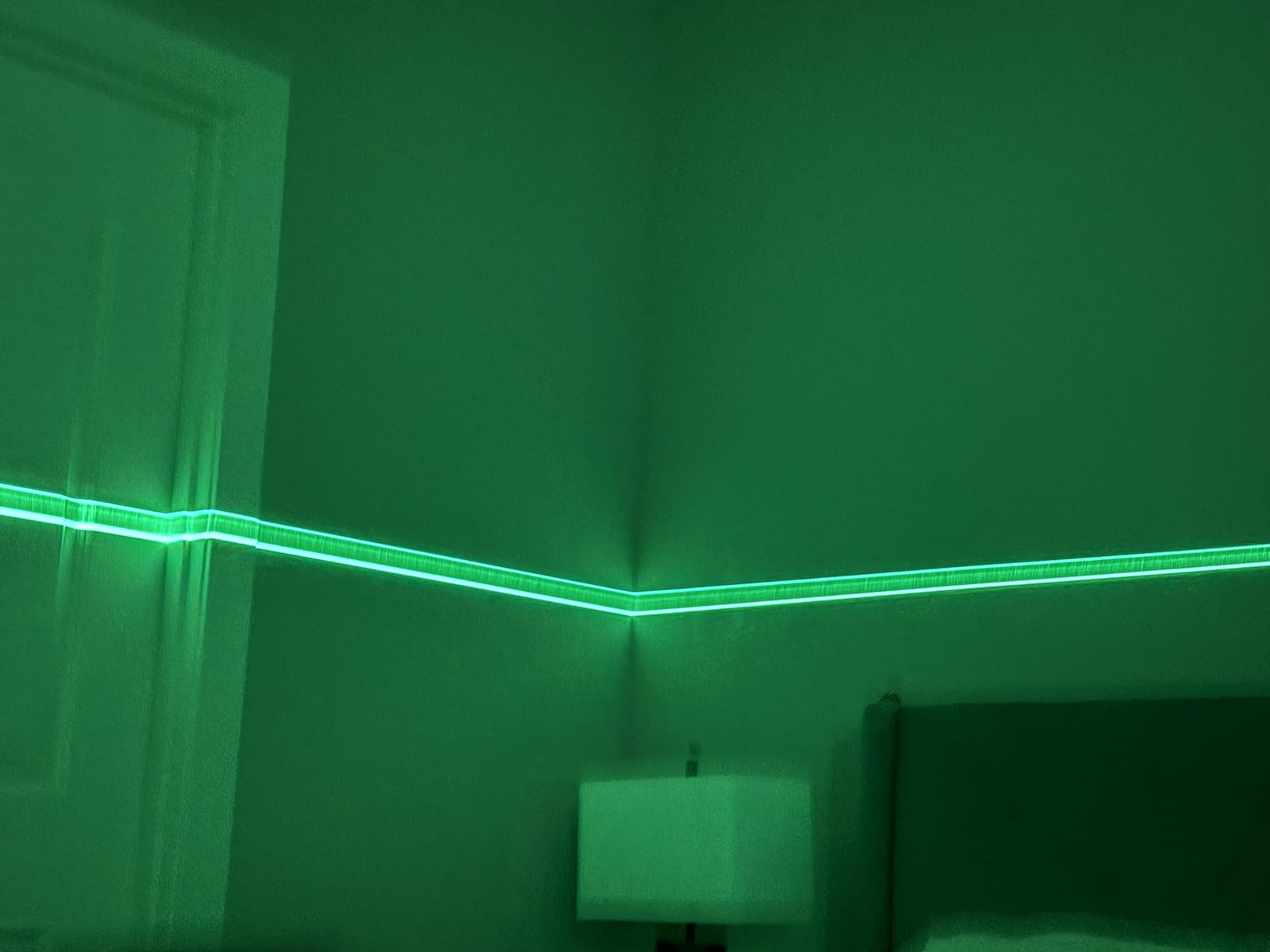 IKOVWUK Laser Level, 3x360 Cross Line Laser for Construction and Picture Hanging, 12 Green Lasers with Self-leveling, 3D Vertical & Horizontal Line, Level Tool with 5200 mAh Rechargeable Battery customer photo 1