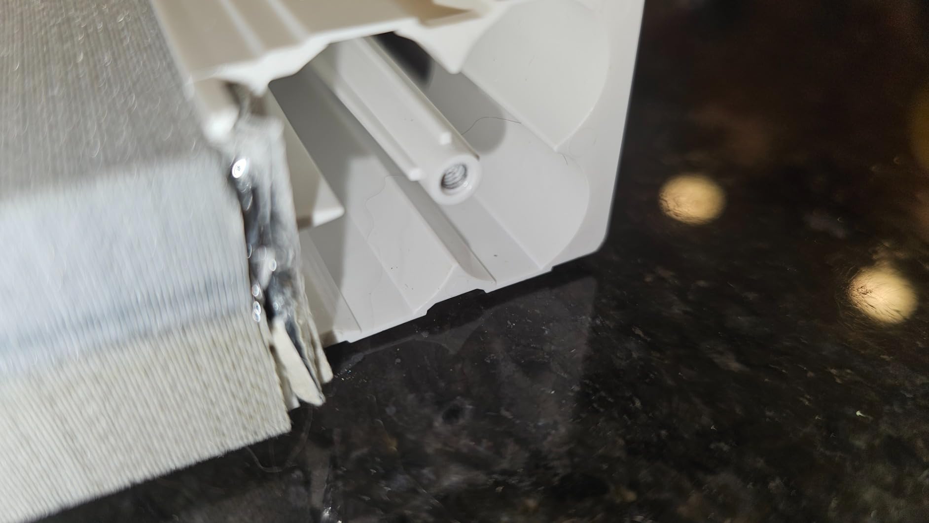 THIRDREALITY ZigBee Smart Blind, Motorized Blackout Window Shades with Remote, Cordless Honeycomb Blinds, Automatic Height Setting, AA Batteries Powered, 28