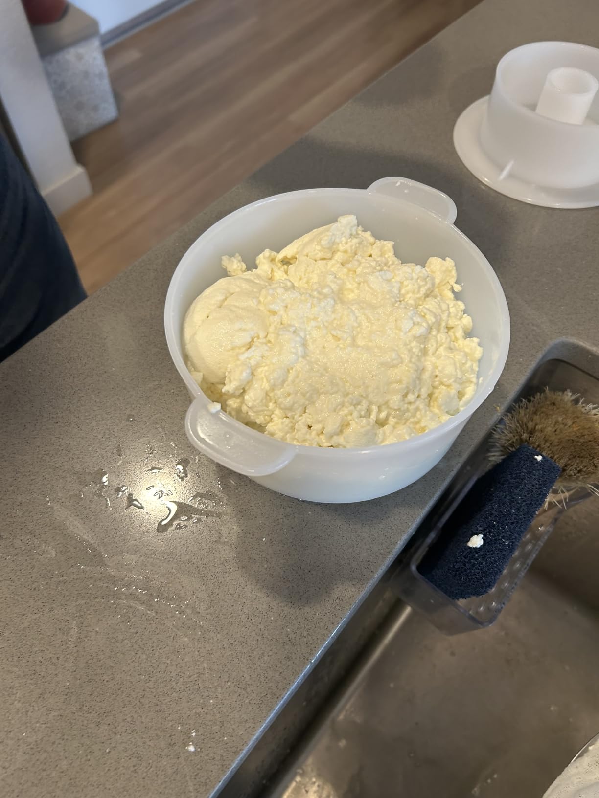 Grand Way Cheese Making Semi Soft and Soft Cheese Mold for 0,5 GAL - Homemade Cheese Making Supplies - Molde Para Queso - Cheese Form with Cheesecloth - Cheese Basket Container Molds customer photo 2