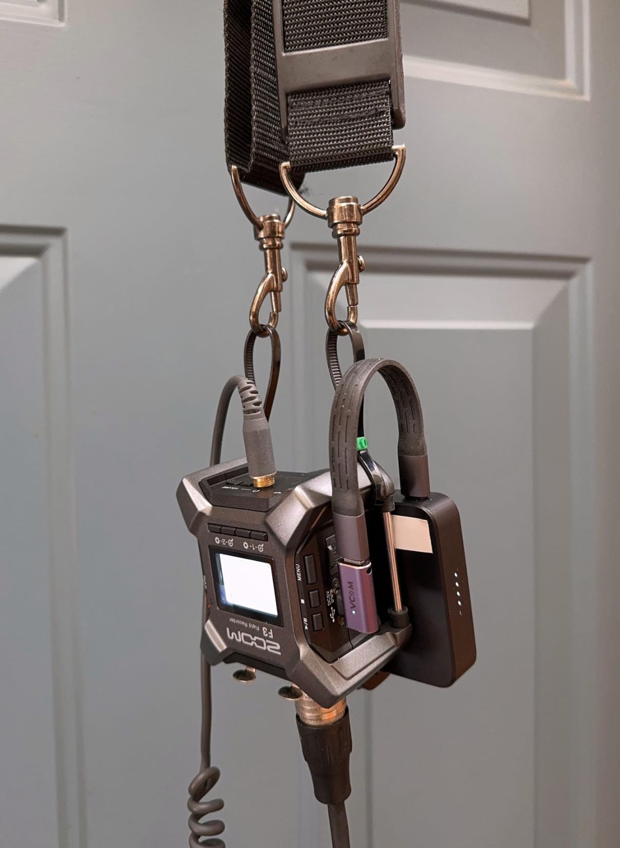 Zoom F3 Professional Field Recorder, 32-Bit Float Recording, 2 Channel Recorder, Dual AD Converters, 2 Locking XLR Inputs, Battery Powered, Wireless Control customer photo 1