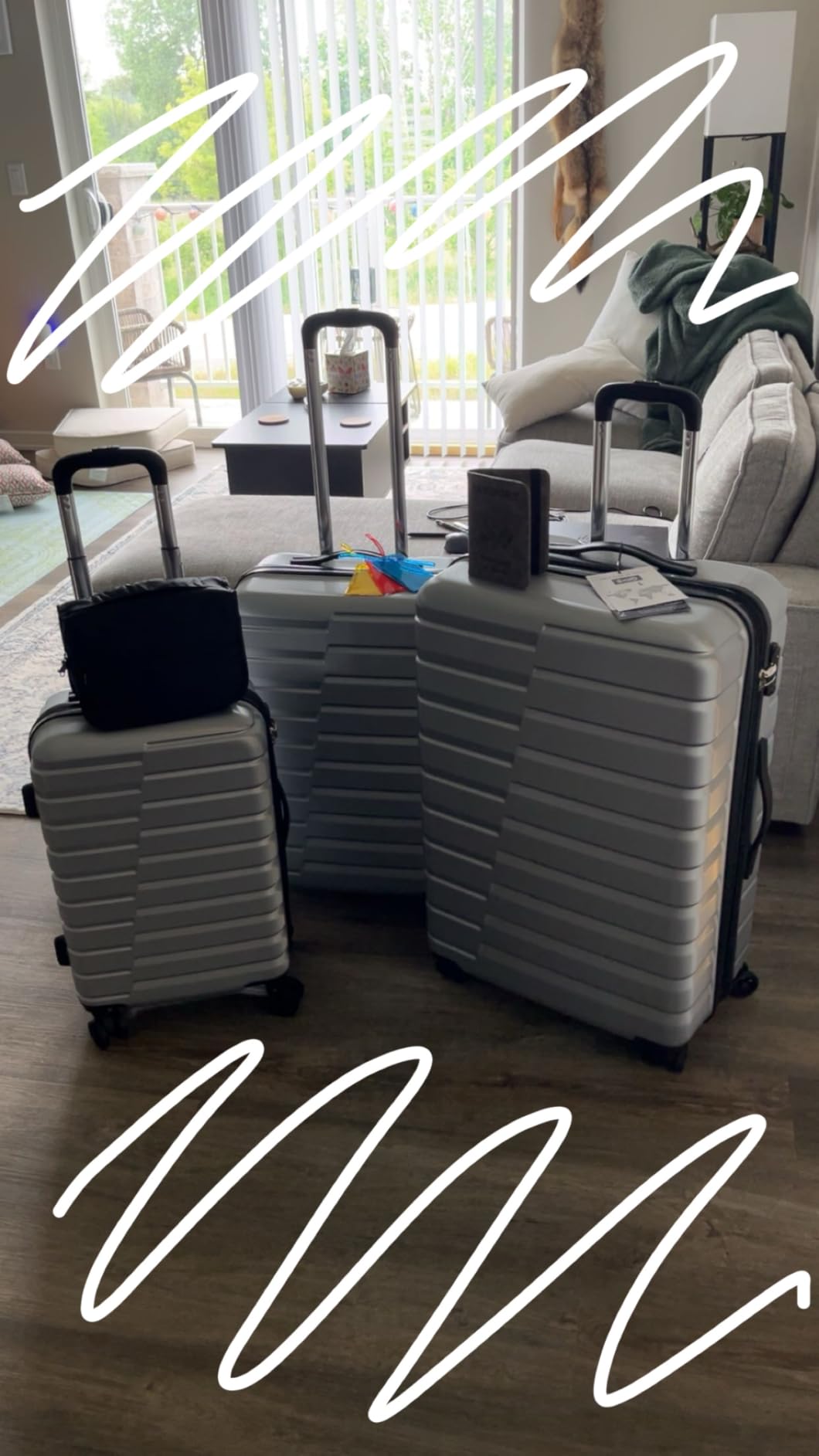 SHOWKOO Luggage Sets, 3 Piece Hard Shell Suitcase Set with Spinner Wheels, Expandable Large Checked Luggage, Lightweight Rolling Carry On with TSA Lock Blue customer photo 1