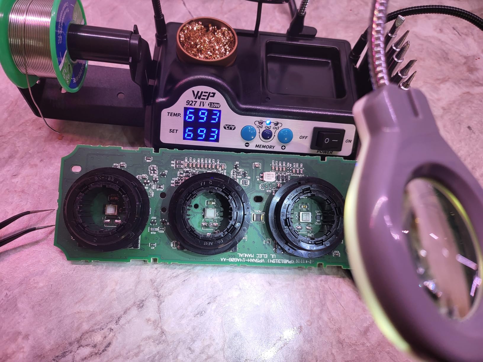 WEP 927-IV Soldering Station Kit High-Power 110W with 3 Preset Channels, Sleep Mode, LED Magnifier, 5 Extra Iron Tips, Tip Cleaner, 2 Helping Hands, Tip Storage Slots, Lead-free Solder Wire, Tweezers customer photo 2