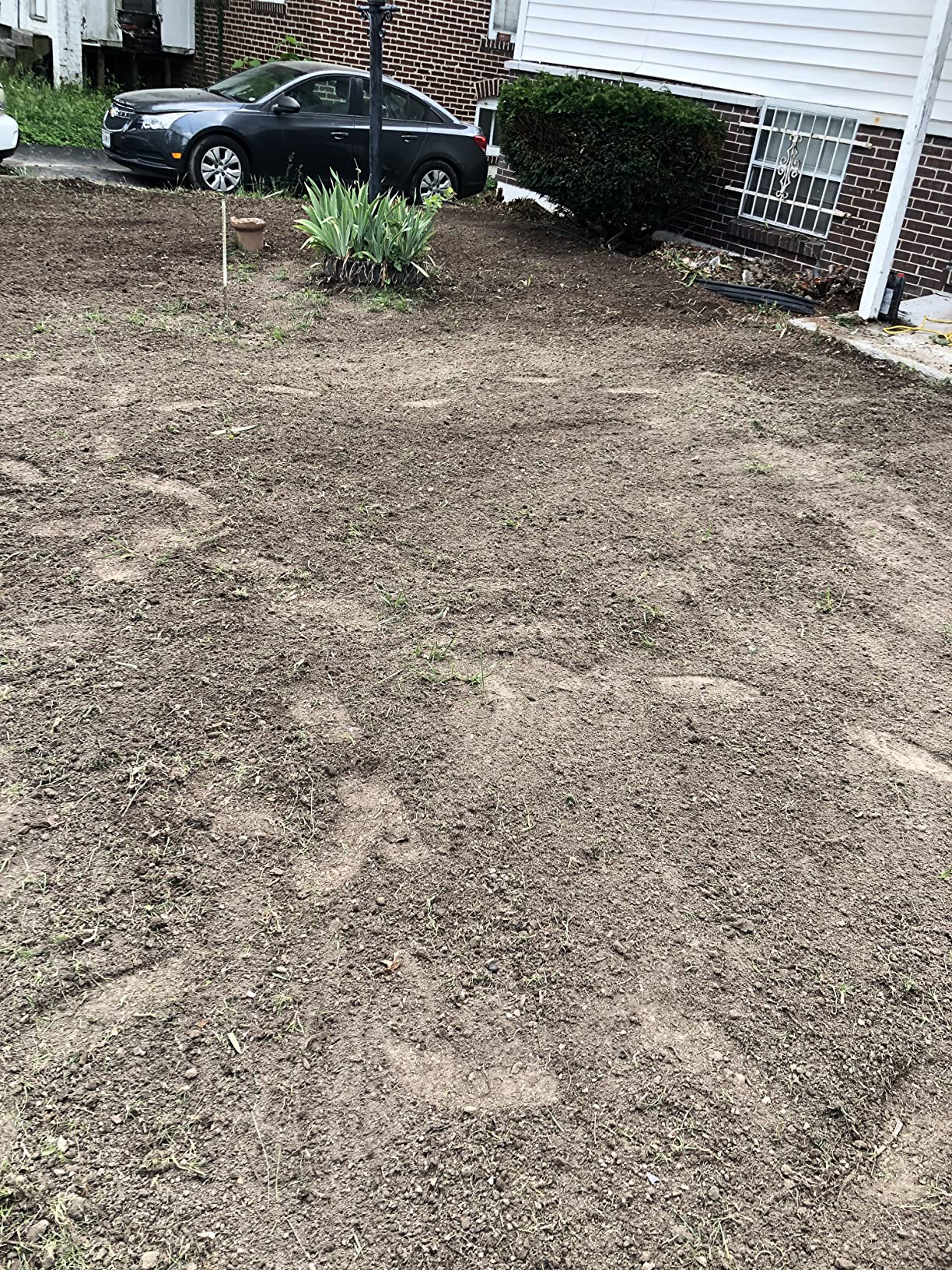 Earthquake Versa 2-in-1 Tiller Cultivator with a 79cc 4-Cycle Viper Engine, Removable Side Shields, Toolless Tilling Width Adjustment, Integrated Transport Wheels, Model: 24734 customer photo 1