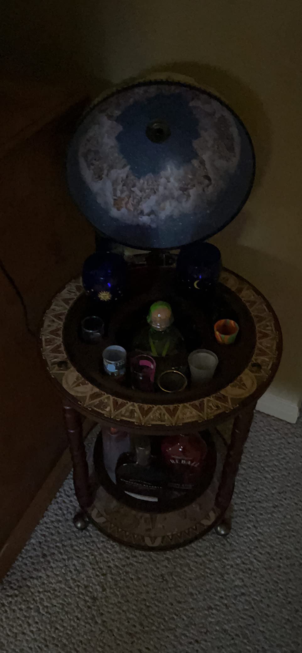 CHEFJOY Globe Bar, Wood Globe Wine Bar Stand, 16th Century Italian Rack Liquor Bottle Shelf, Replica Globe Bar Liquor Cabinet w/Wheels, Globe Bar Cart for Wine Spirits Beverage Stemware (Creamy White) customer photo 1