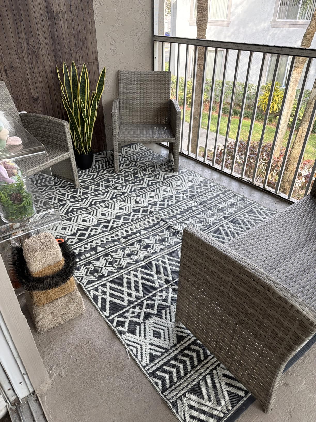 MontVoo Outdoor Rug Carpet Waterproof 5x8 Outdoor Patio Rug Mat Reverisble Plastic Straw Outdoor Rug for RV Camping Picnic Beach Balcony Boho Grey customer photo 1