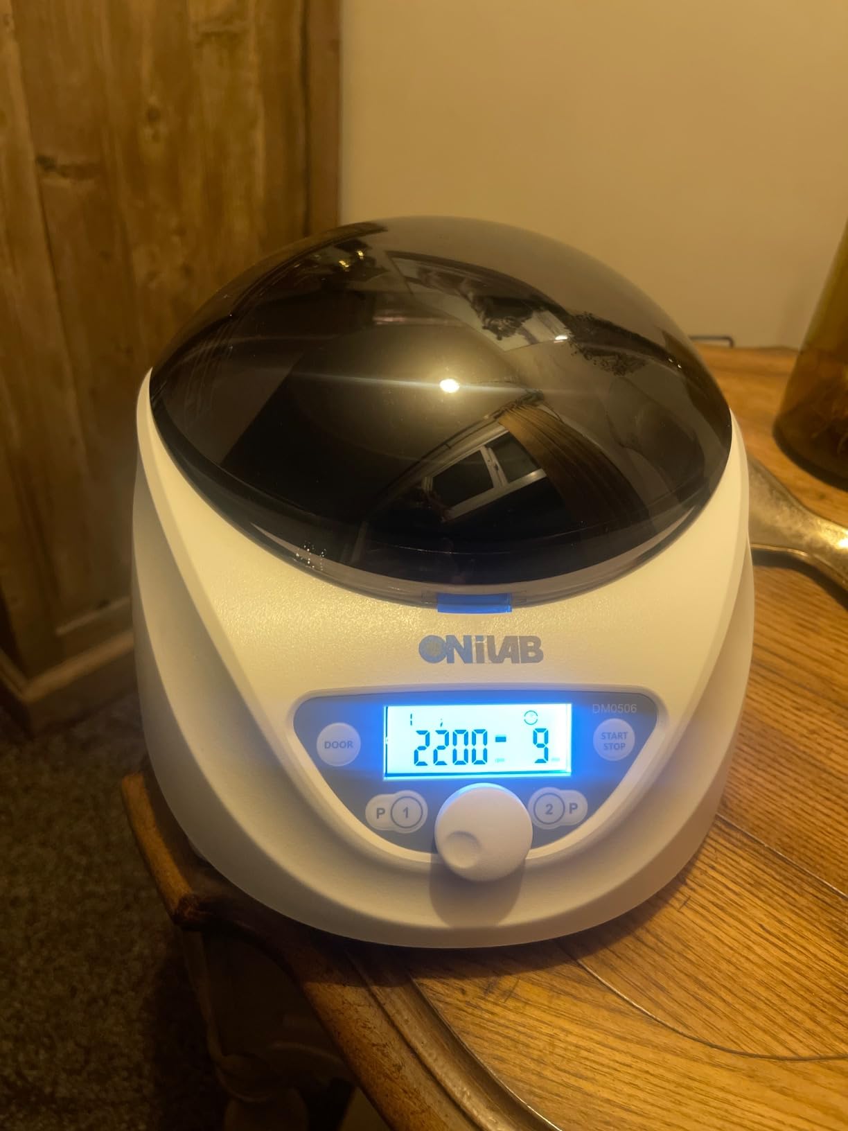 ONiLAB Lab benchtop Centrifuge Machine 6x50mL, 6X 15mL/10mL/7mL/1.5-5ml, Digital Desktop Lab Centrifuge, Timer 30sec-99min, Speed 300-4000rpm(Max. 1800xg) customer photo 2