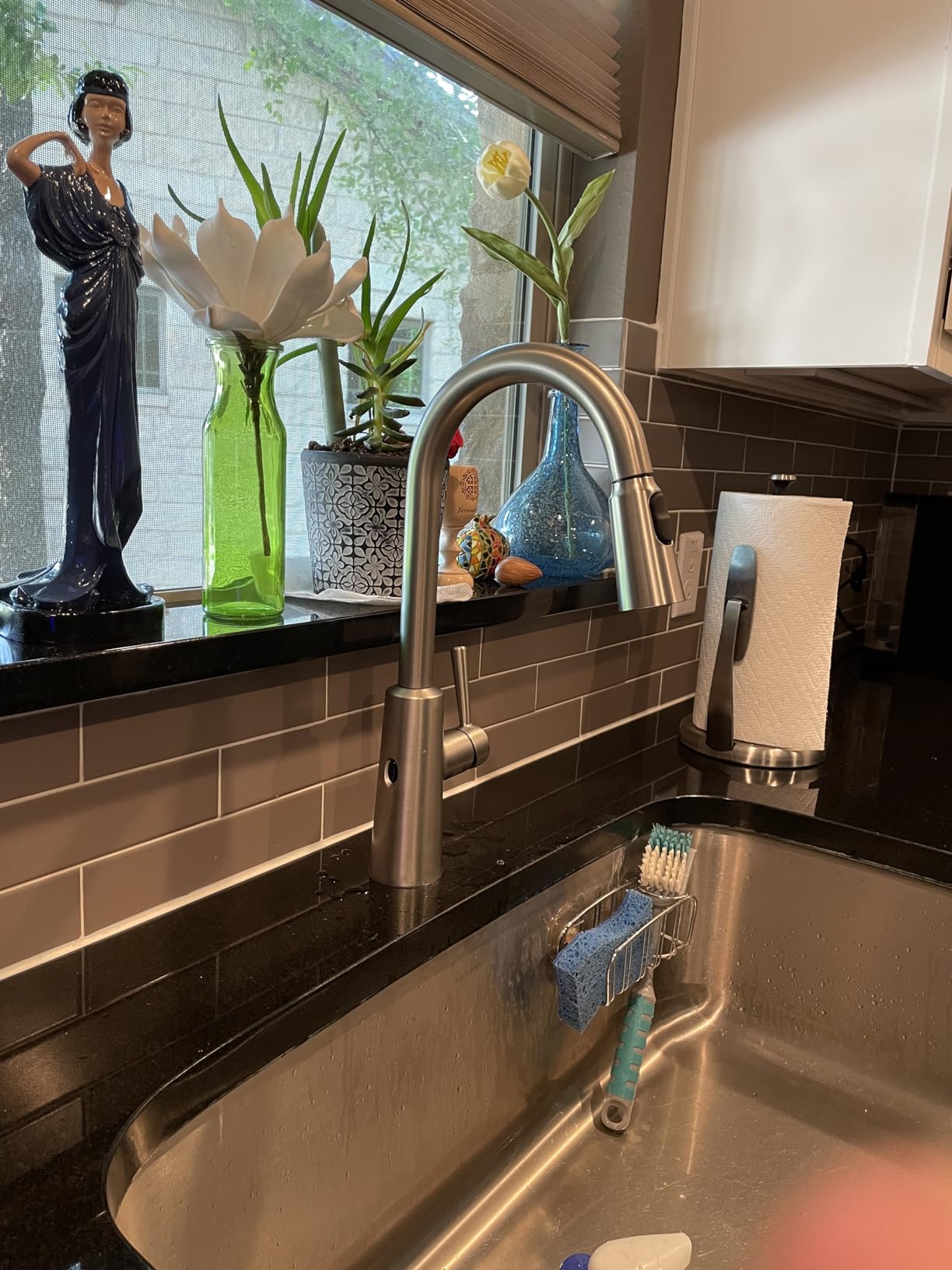 Moen Riley Spot Resist Stainless Hands-Free Touchless Sensor Single Handle Pull Down Kitchen Faucet, 7402EWSRS customer photo 2