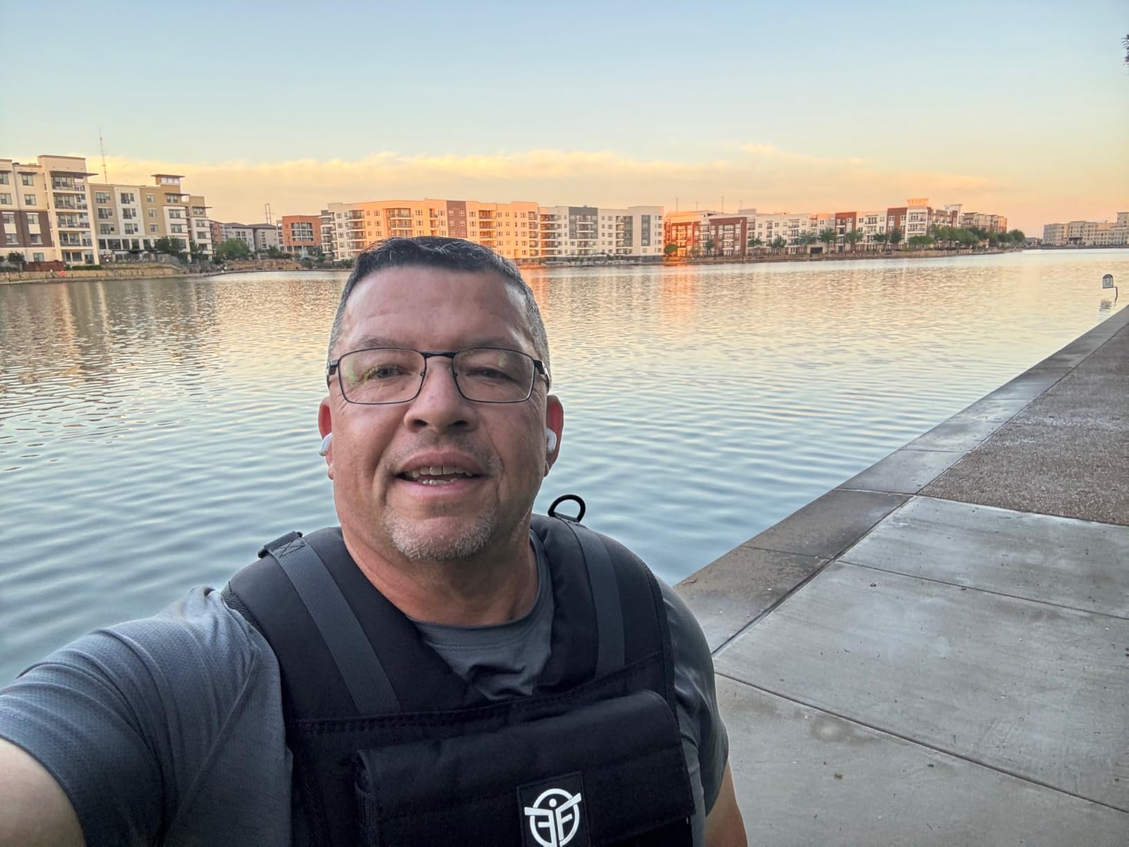 40 lb Weighted Vest for Men & Women - Adjustable 0-40 lb with 16 Iron Weight, Heavy-Duty for Calisthenics, Running and Walking - Compact 1000D Oxford - Weighted Vest with Removable Weights customer photo 2