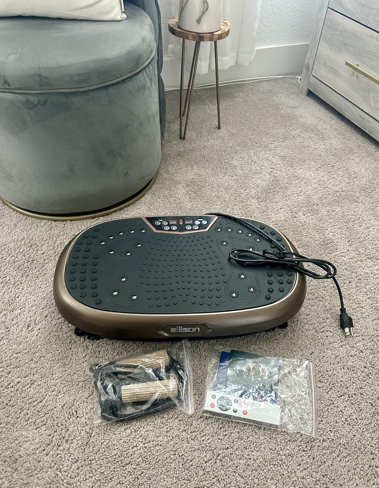 EILISON FitMaxx 3D XL Vibration Plate Exercise Machine - Whole Body Workout Vibration Platform w/Loop Bands - Lymphatic Drainage Machine for Weight Loss, Shaping, Wellness, Recovery customer photo 2