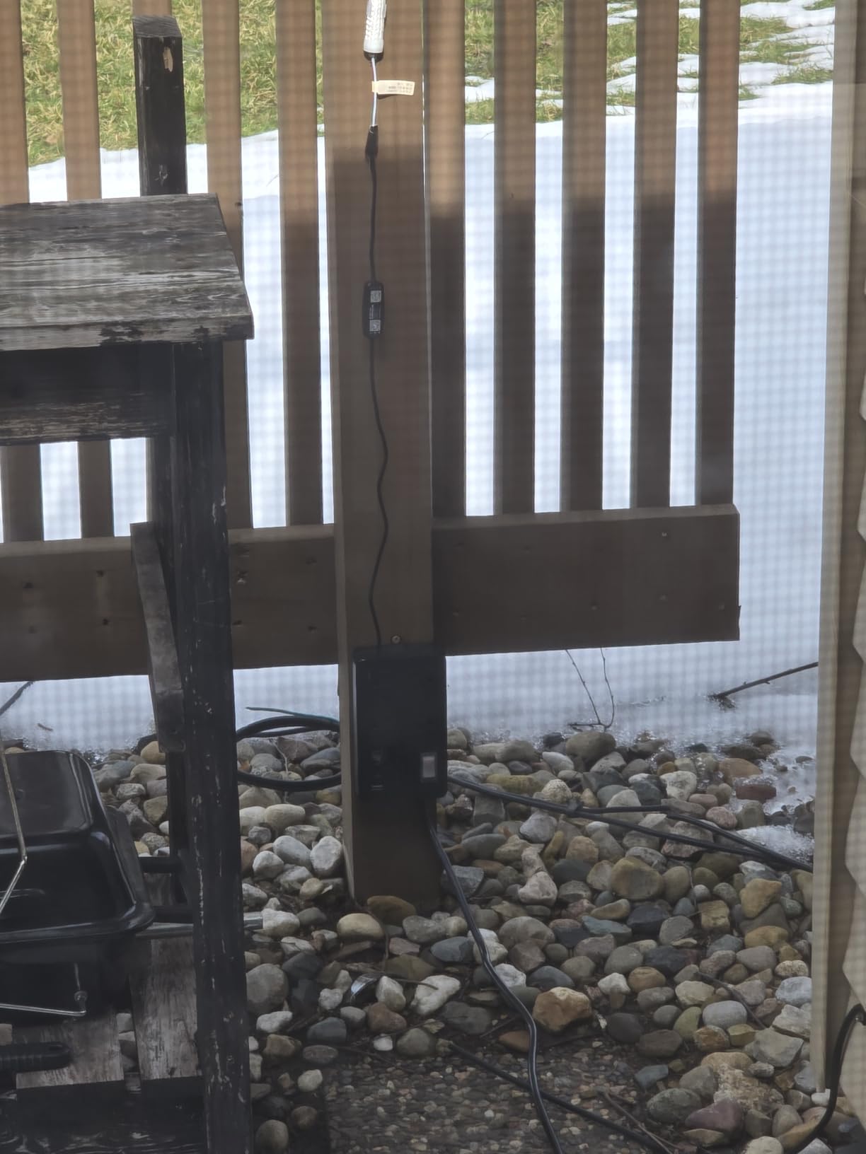 Outdoor Power Strip Weatherproof, Waterproof Surge Protector with 4 Wide Outlets & 3 USB Ports, 6FT Extension Cord, Wall Mountable, Overload Protection for Patio Garden Christmas Lights, ETL Listed customer photo 2