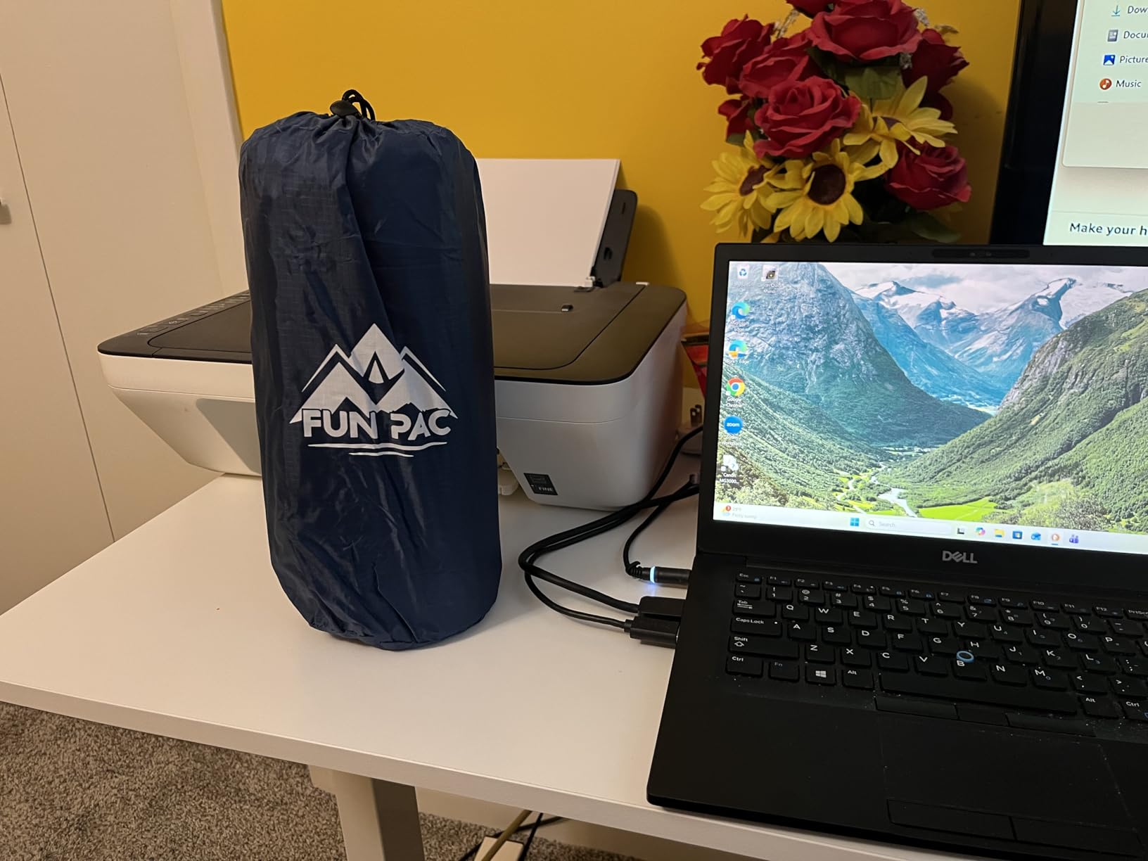 Camping Sleeping Pad, Ultralight Camping Mat with Pillow, Built-in Foot Pump Inflatable Sleeping Pads Compact for Camping Backpacking Hiking Traveling Tent,Single,Green customer photo 1